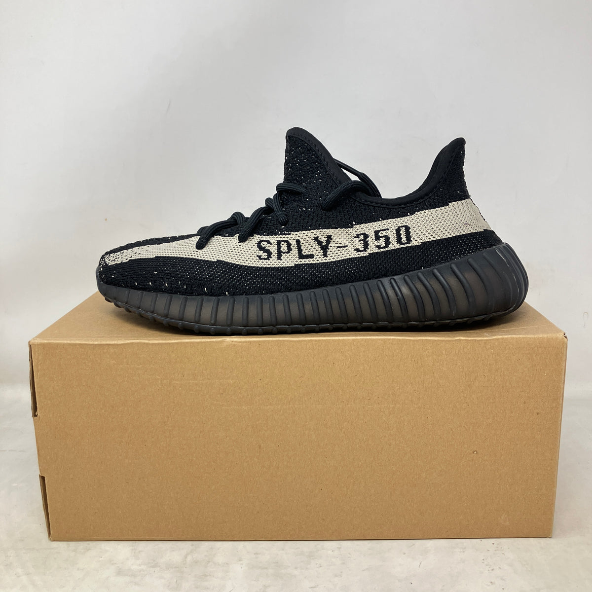 adidas Yeezy Boost 350 V2 Core Black White