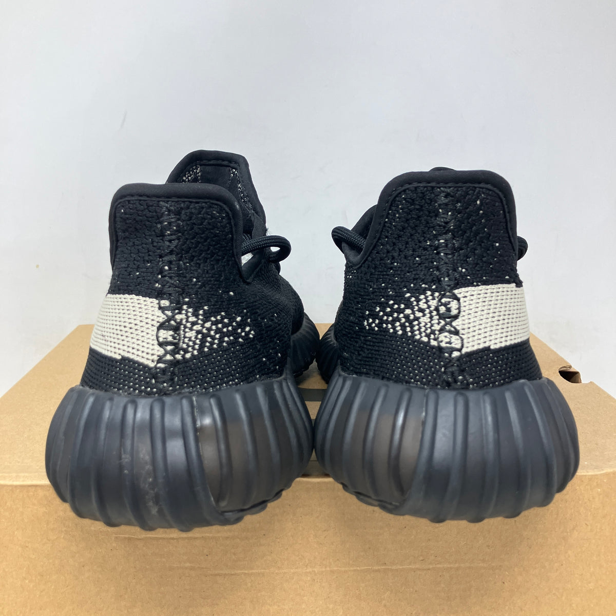 adidas Yeezy Boost 350 V2 Core Black White