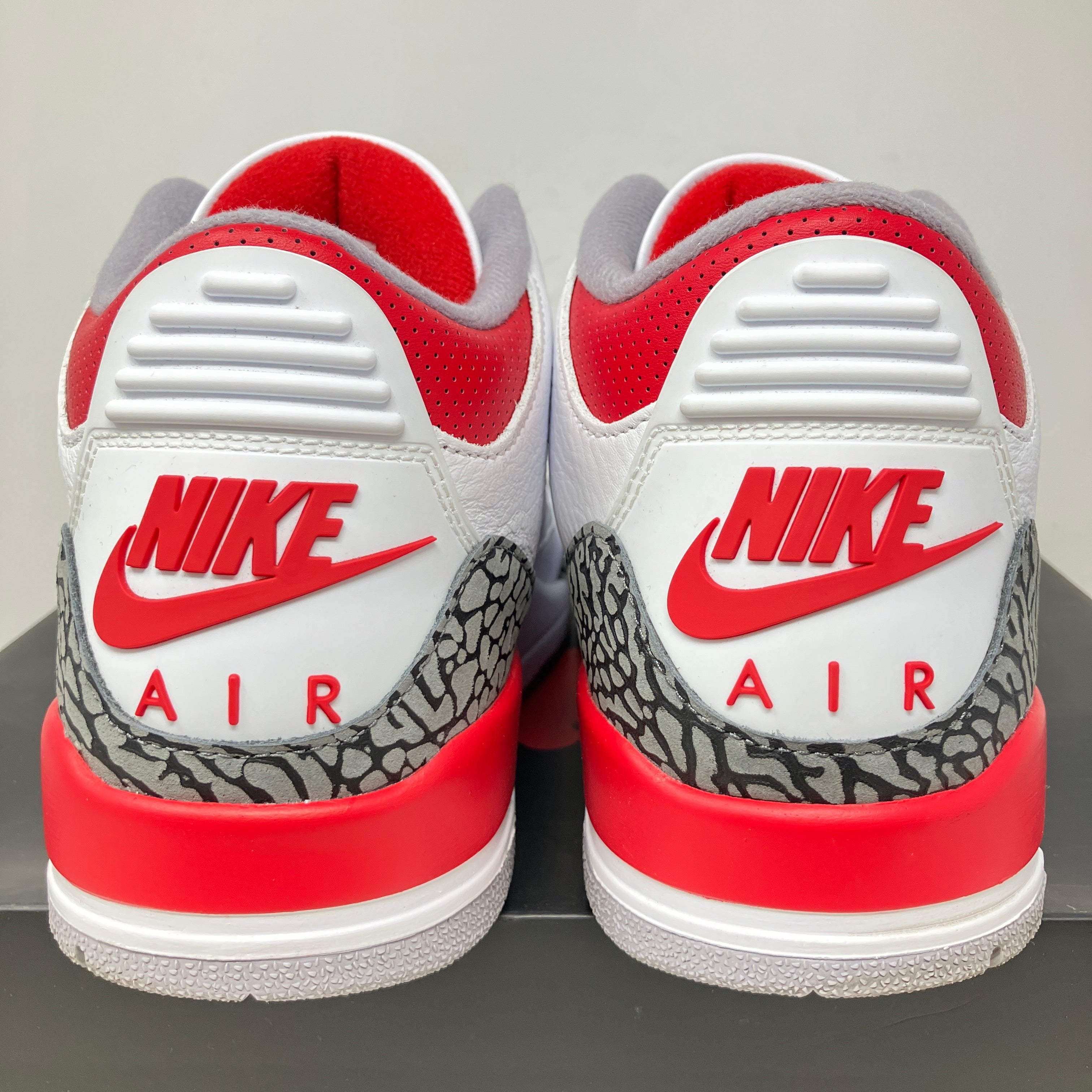 Jordan 3 Retro Fire Red (2022)
