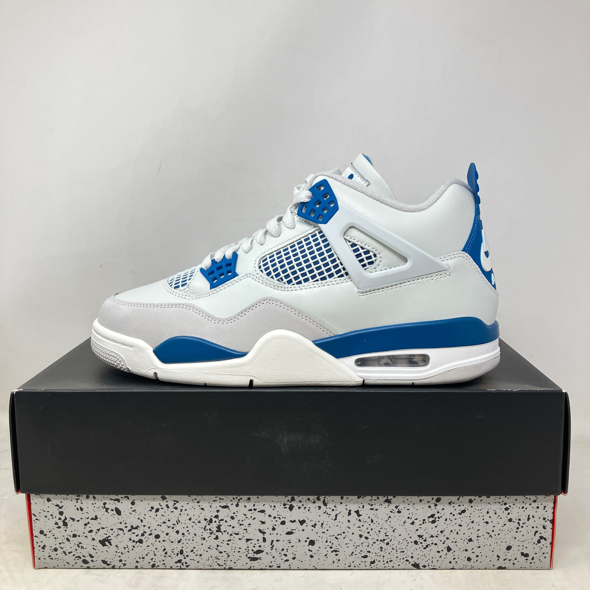Jordan 4 Retro Military Blue (2024)