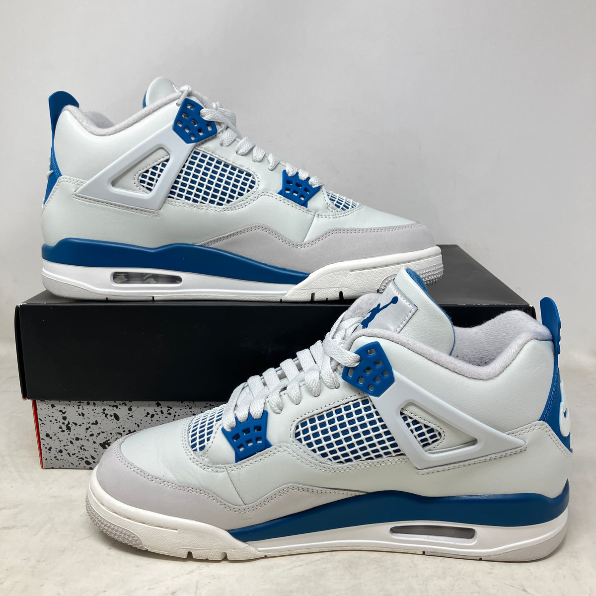 Jordan 4 Retro Military Blue (2024)