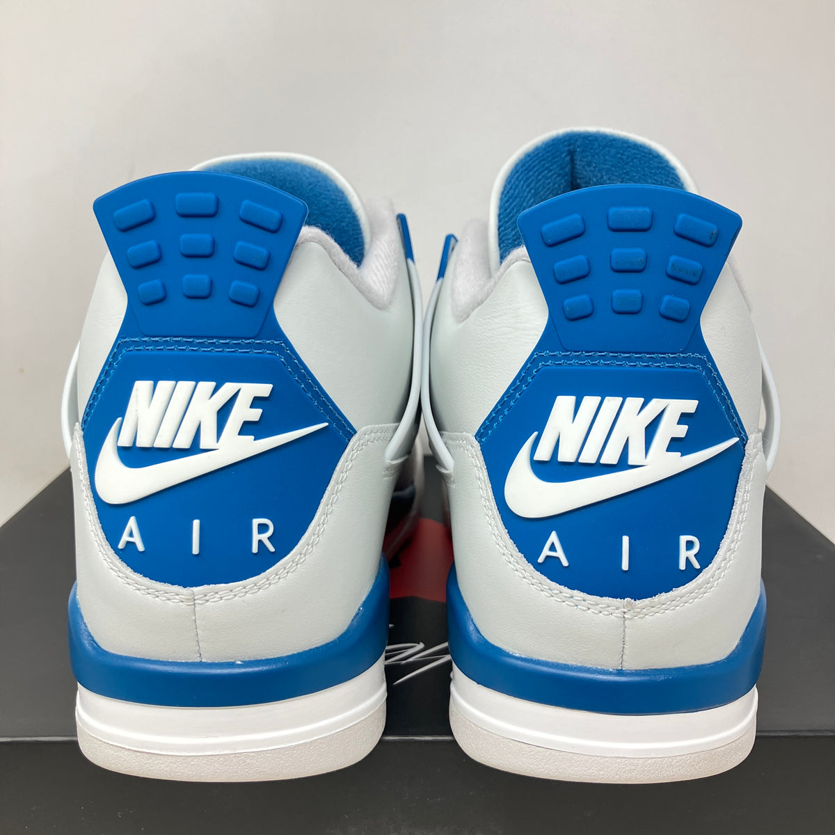 Jordan 4 Retro Military Blue (2024)