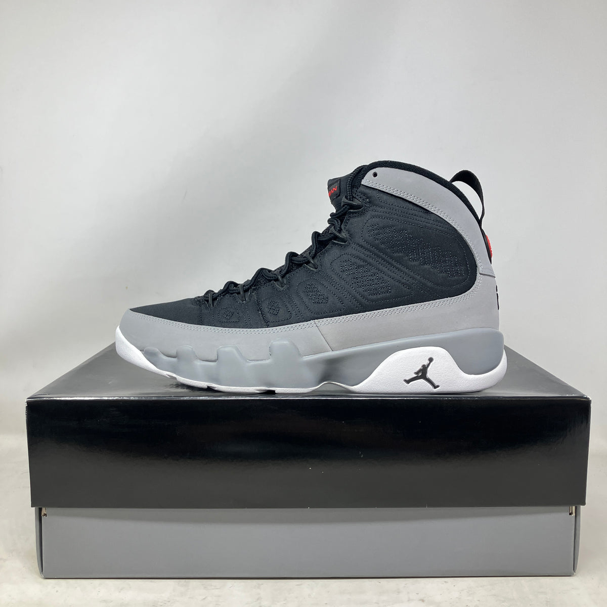 Jordan 9 Retro Particle Grey