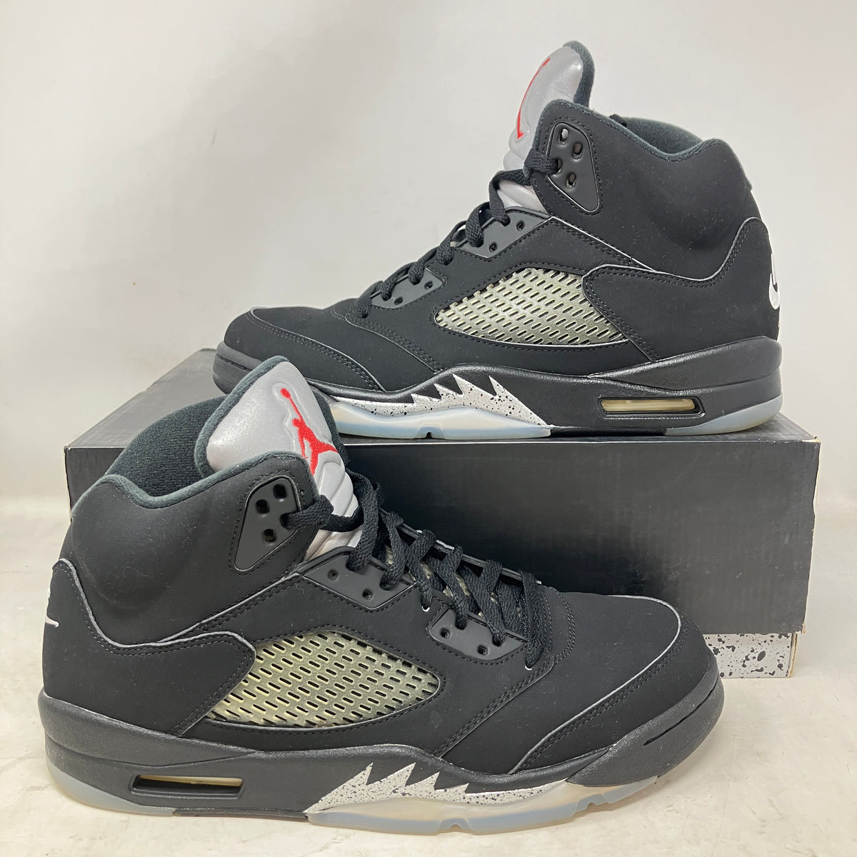 Jordan 5 Retro Black Metallic (2016)