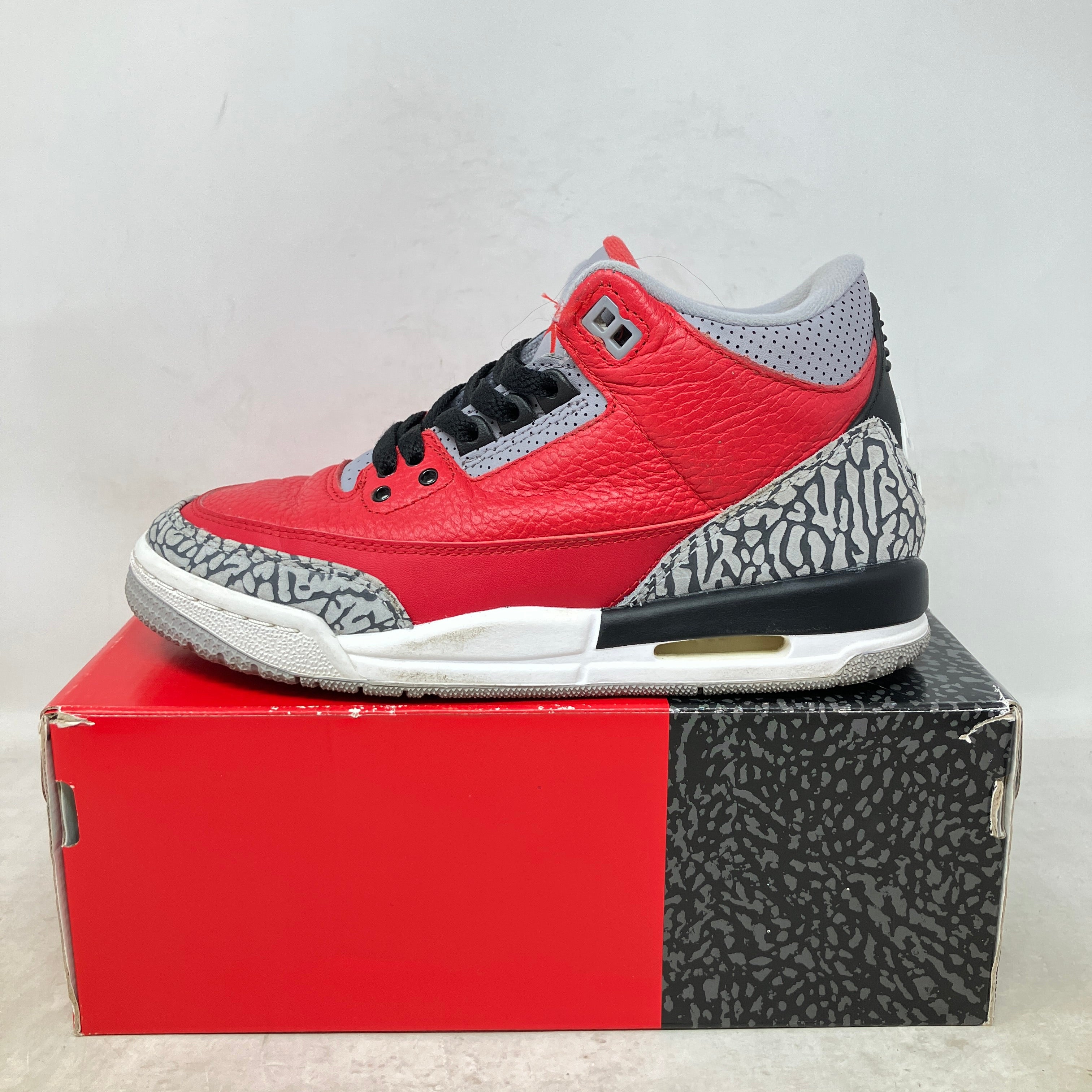 Jordan 3 Retro SE Fire Red (GS)