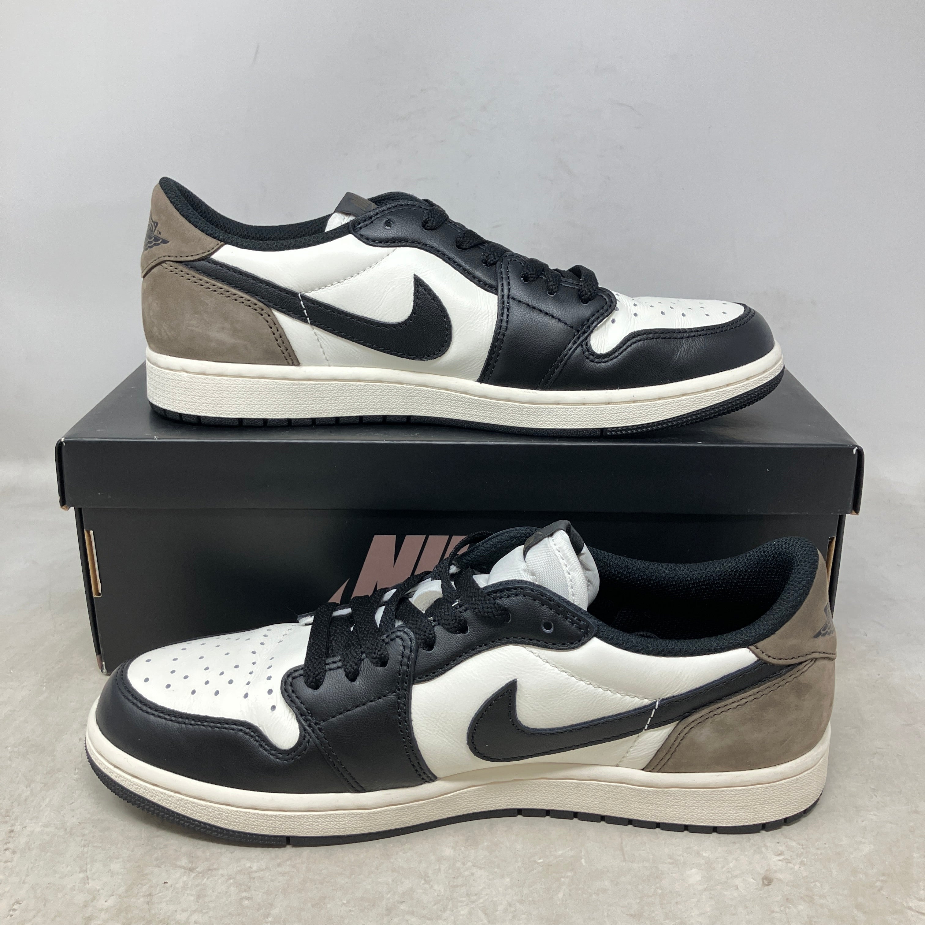 Jordan 1 Retro Low OG Mocha