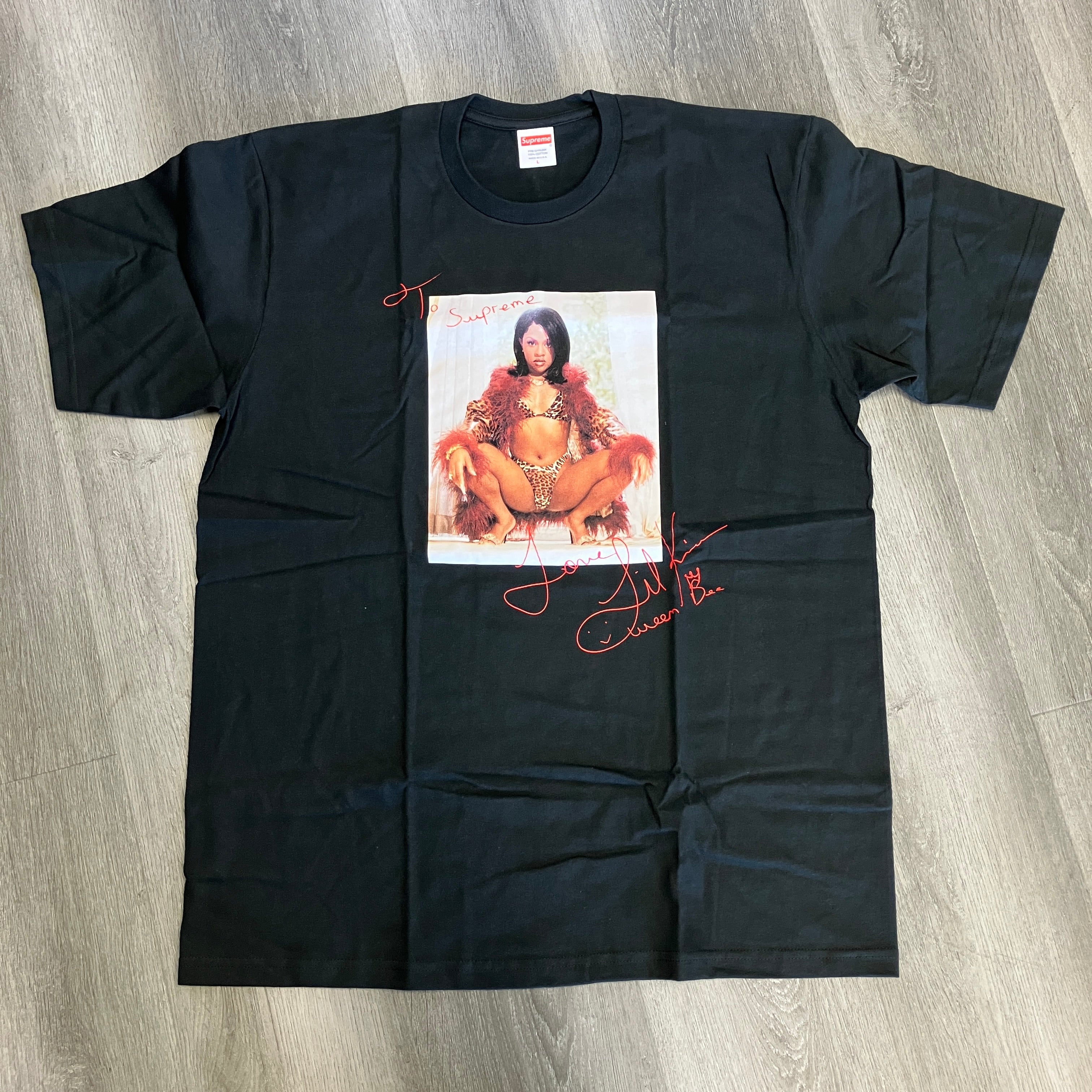 Supreme Lil Kim Tee Black – Hidden Realm