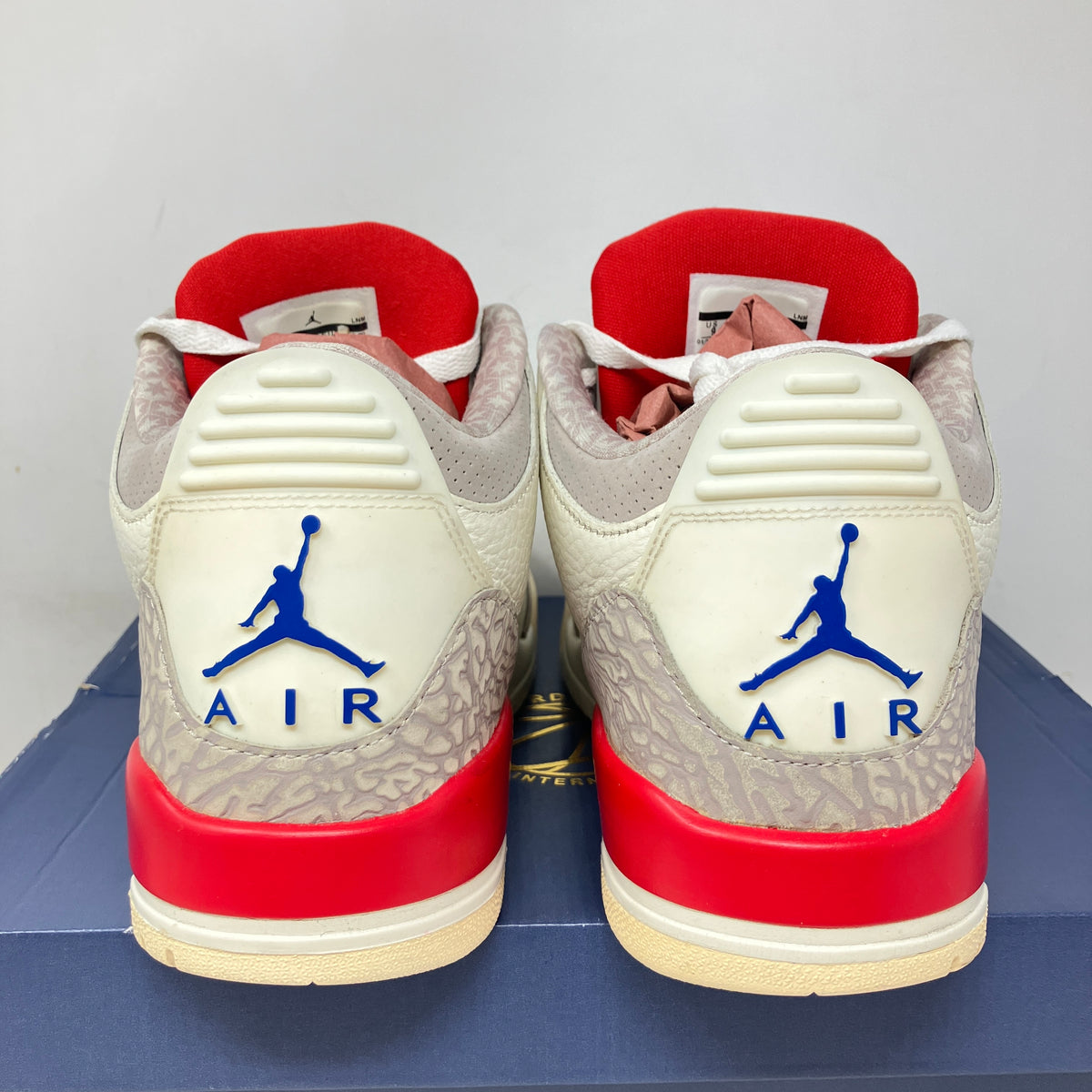 Jordan 3 Retro International Flight
