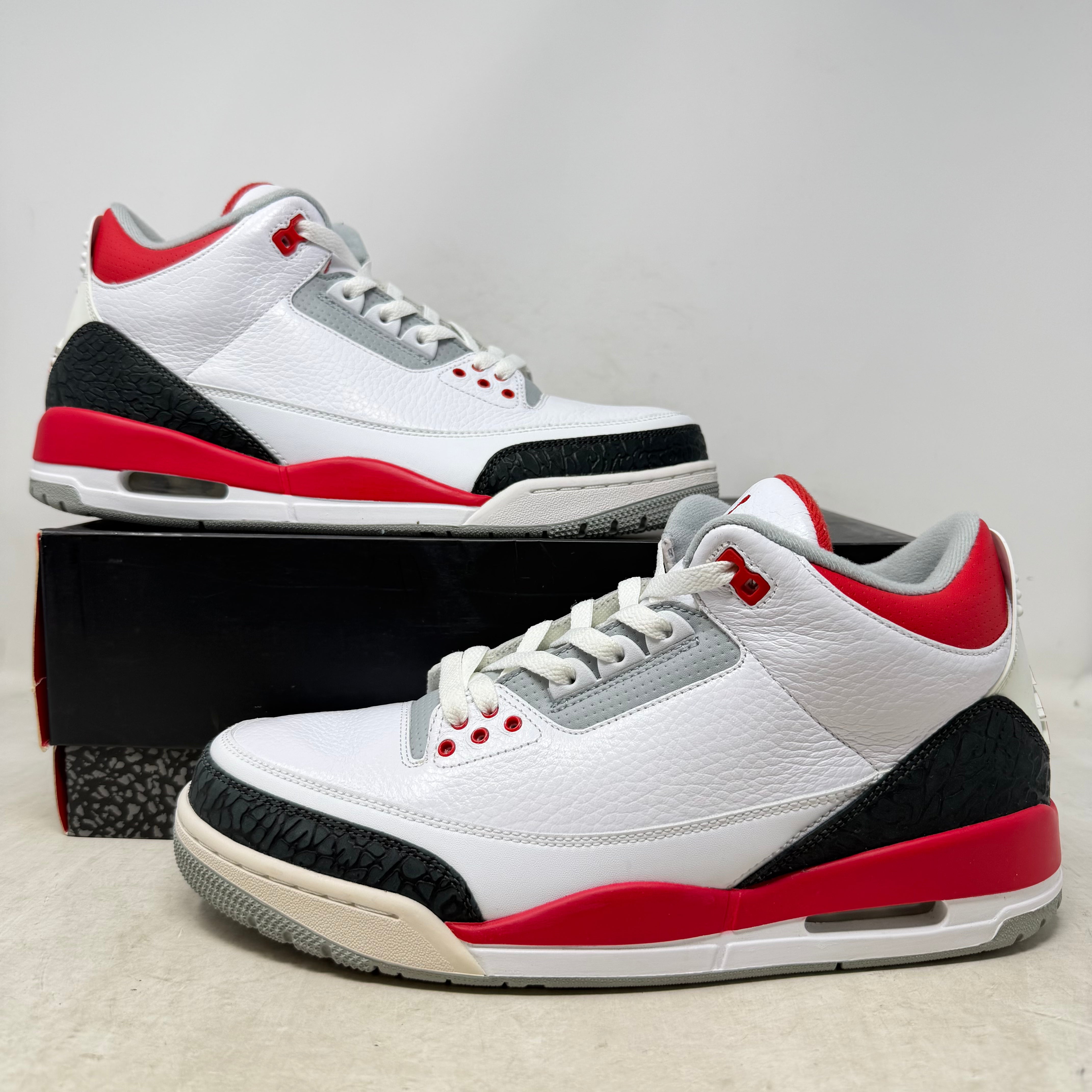 Jordan 3 Retro Fire Red (2013)