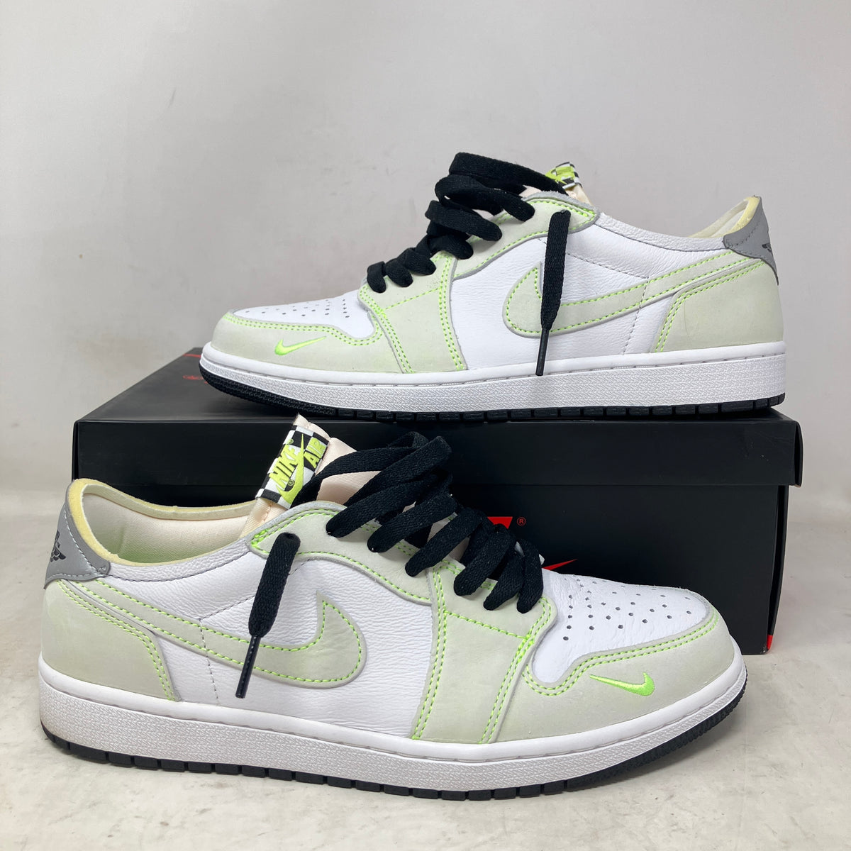 Jordan 1 Retro Low White Ghost Green Black