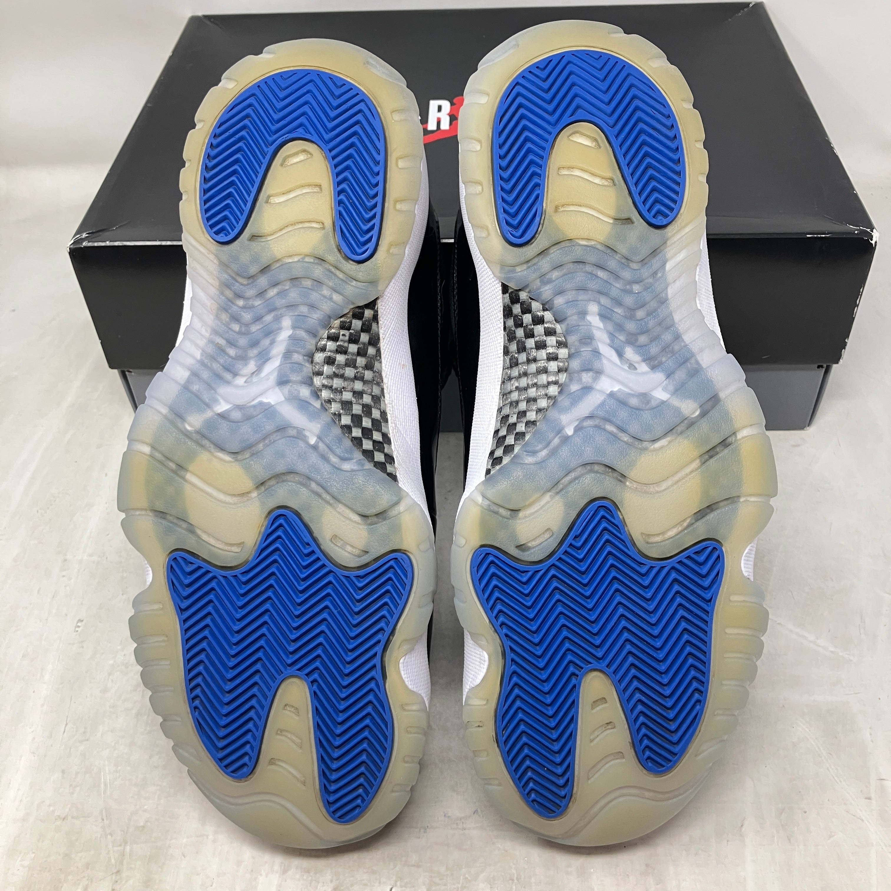 Jordan 11 Retro Low Space Jam