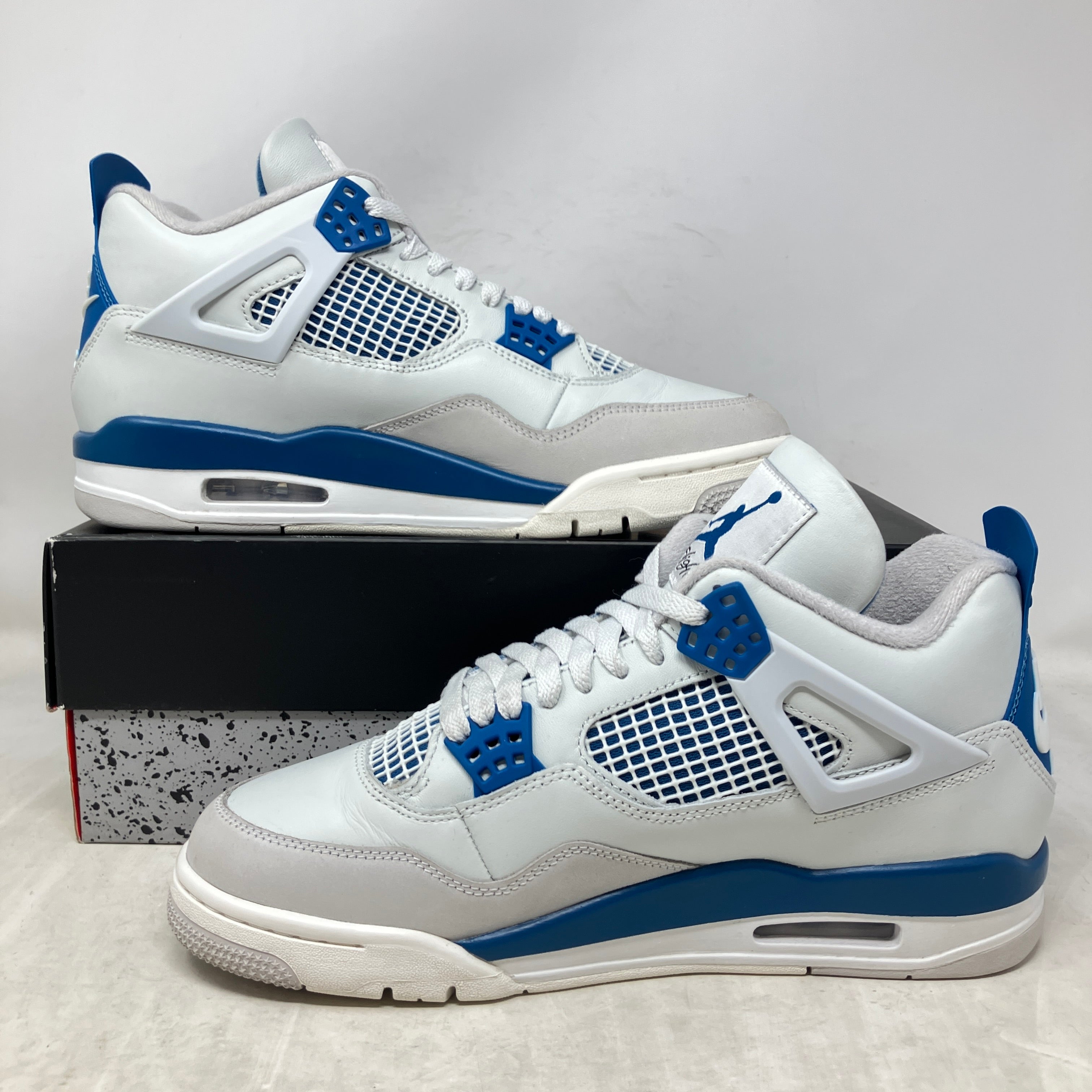 Jordan 4 Retro Military Blue (2024)