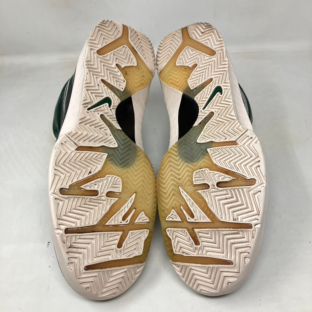 Nike Kobe 4 Protro Undefeated Milwaukee Bucks