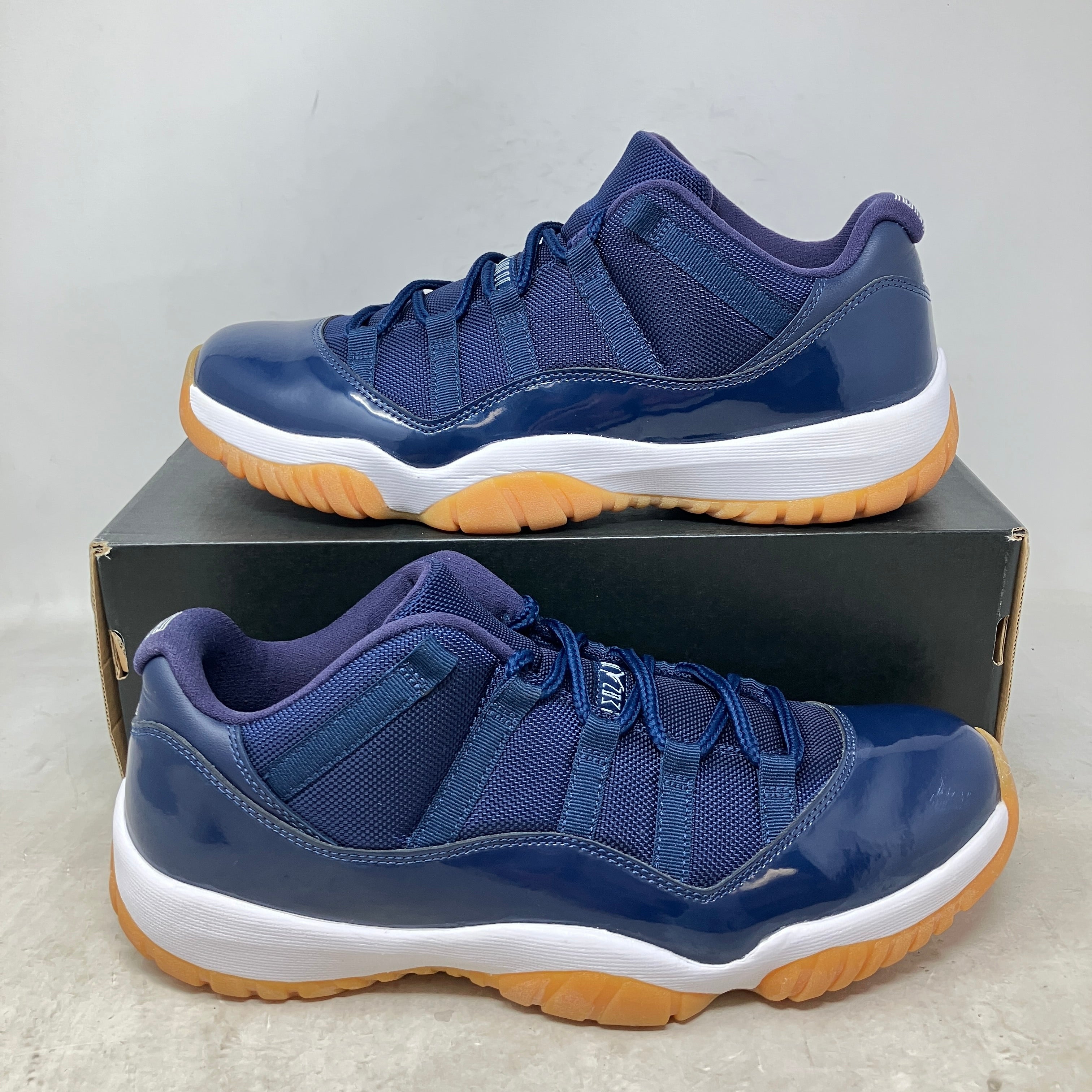 Jordan 11 Retro Low Midnight Navy