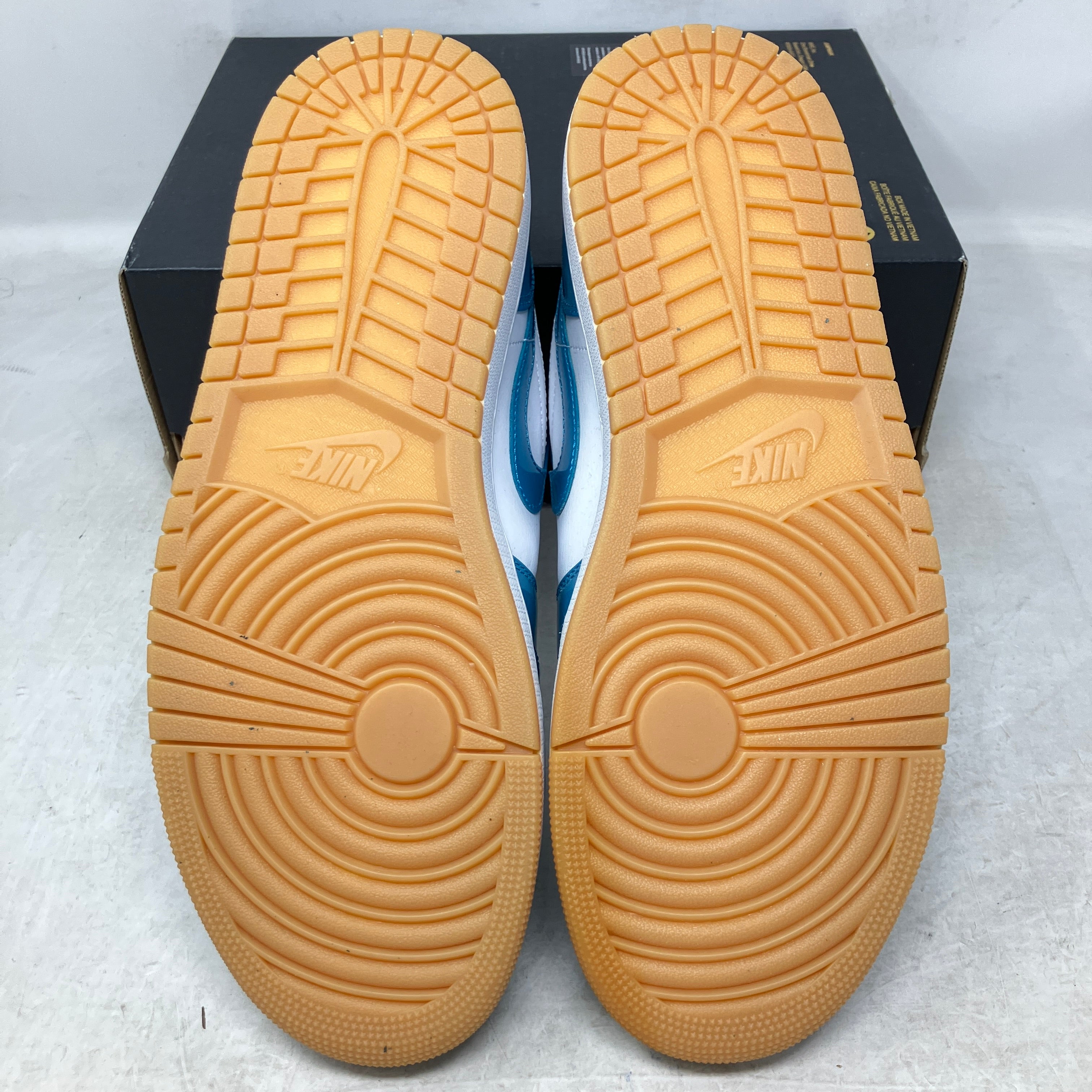Jordan 1 Low SE Barcelona Cyber Teal