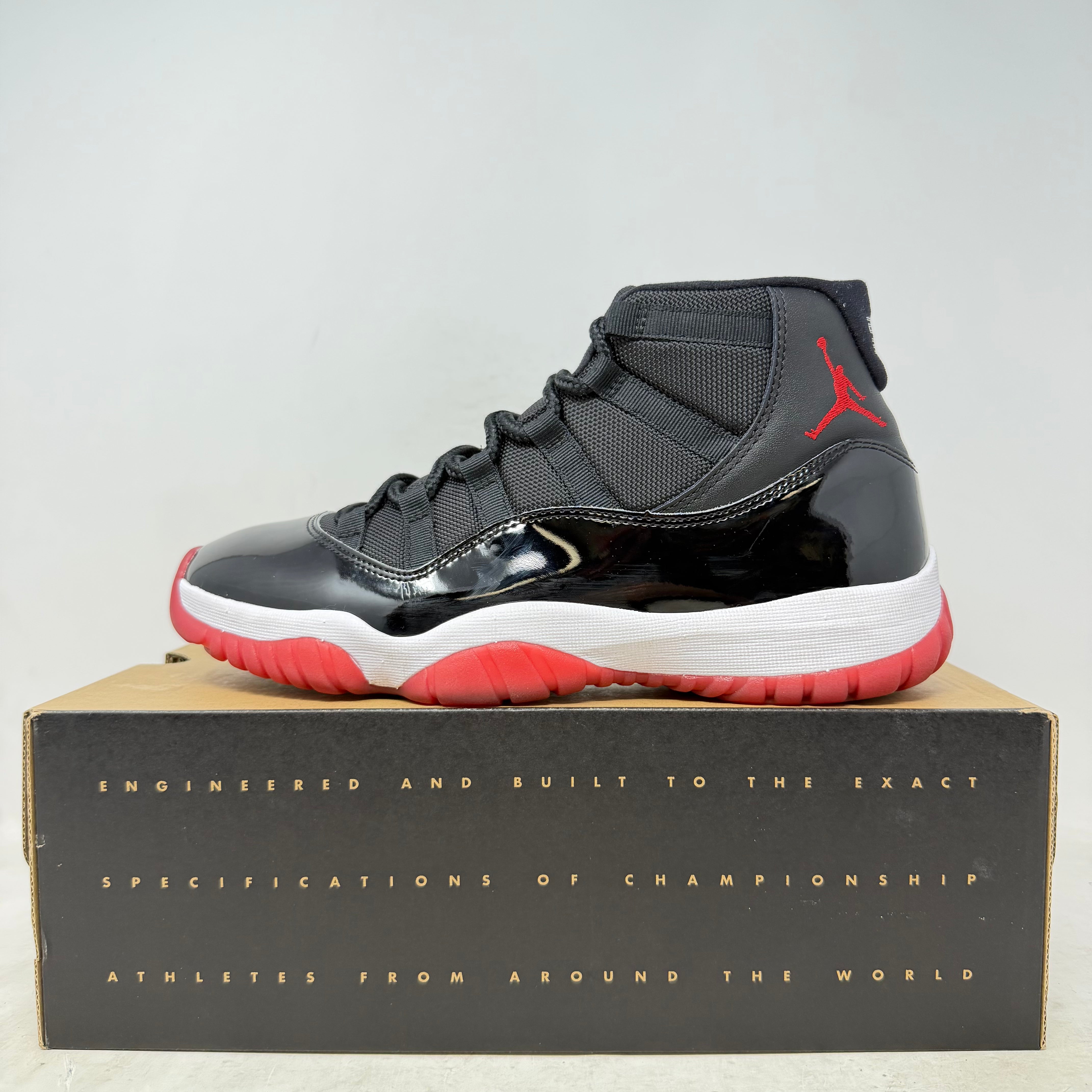 Jordan 11 Retro Playoffs Bred (2019)
