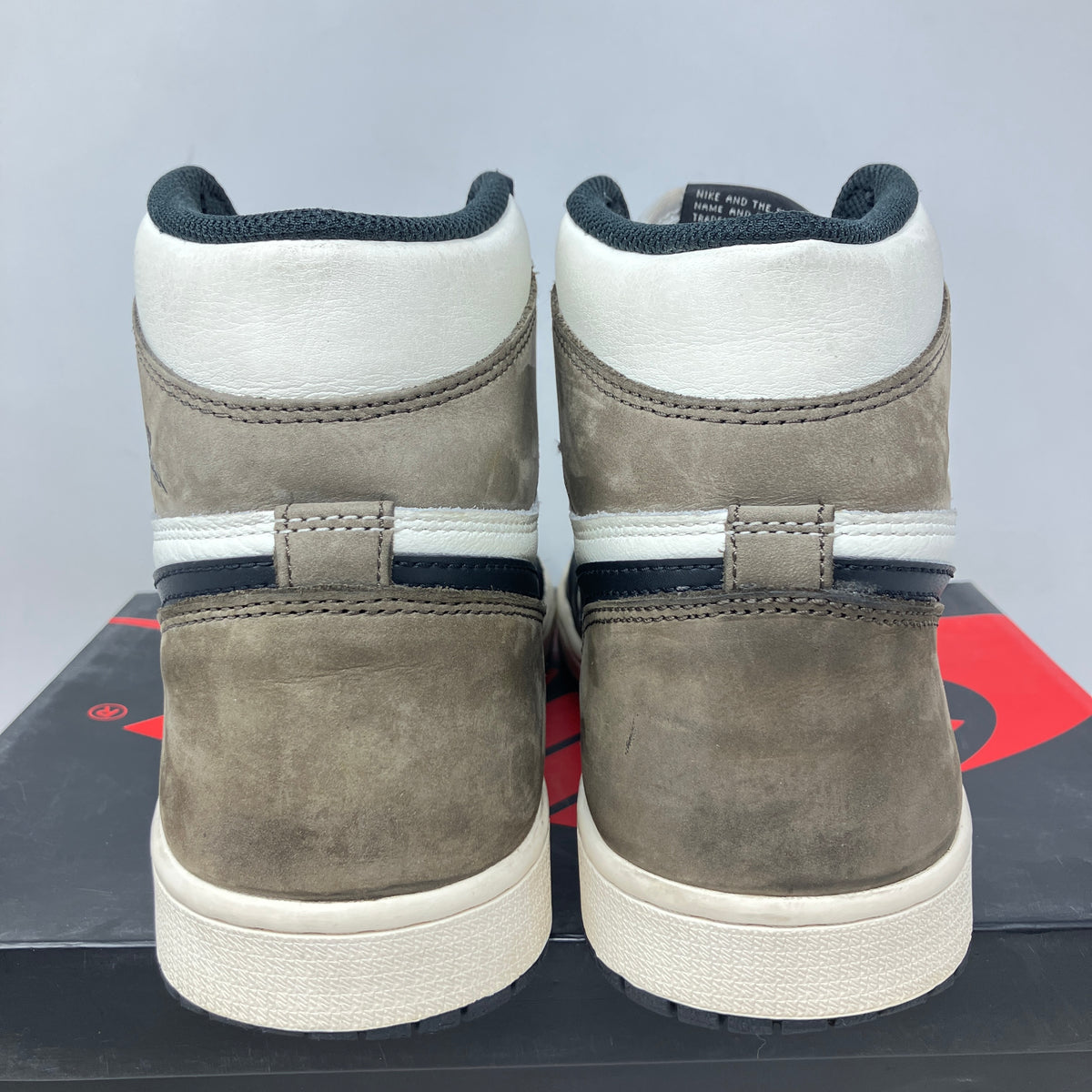 Jordan 1 Retro High Dark Mocha
