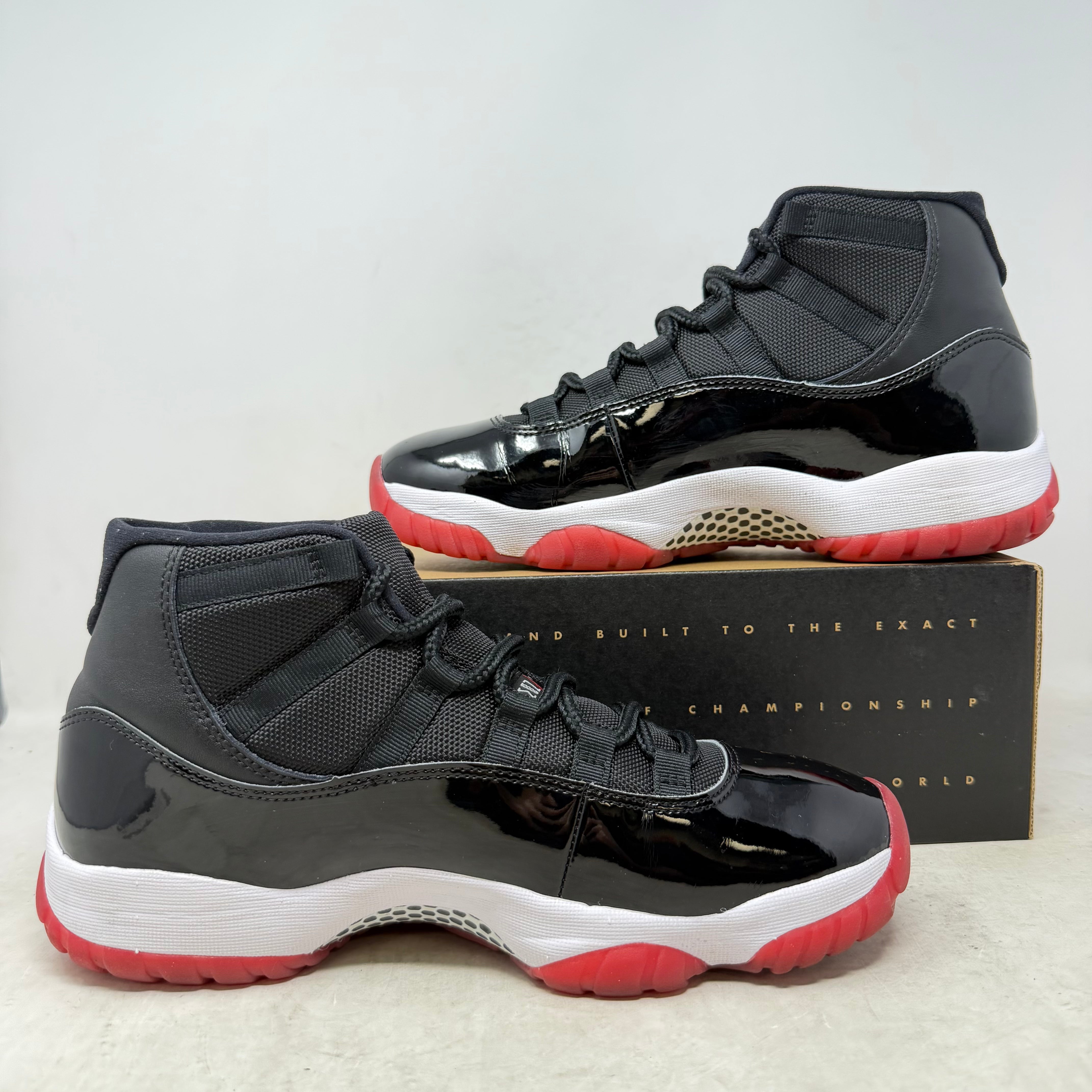 Jordan 11 Retro Playoffs Bred (2019)