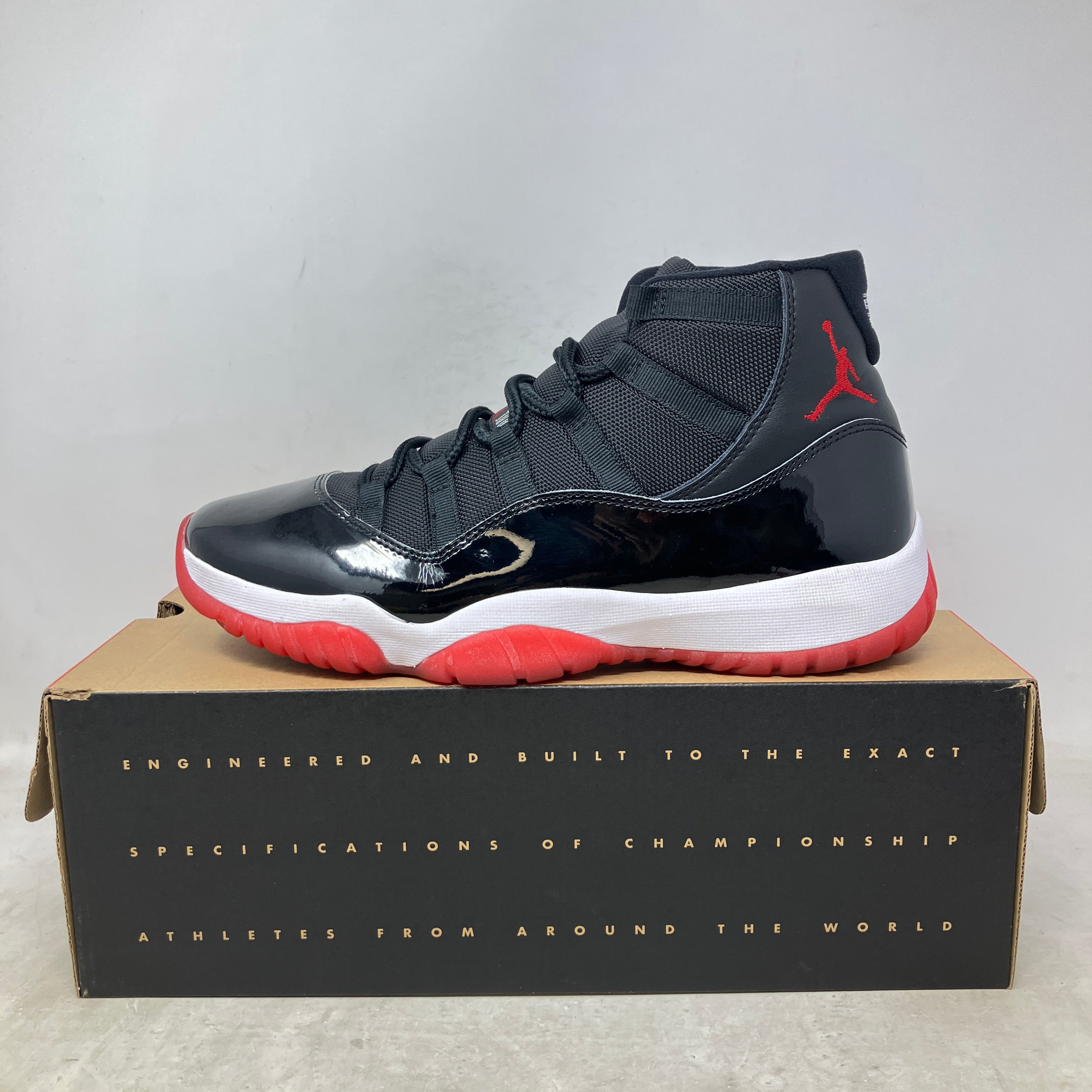Jordan 11 Retro Playoffs Bred (2019)
