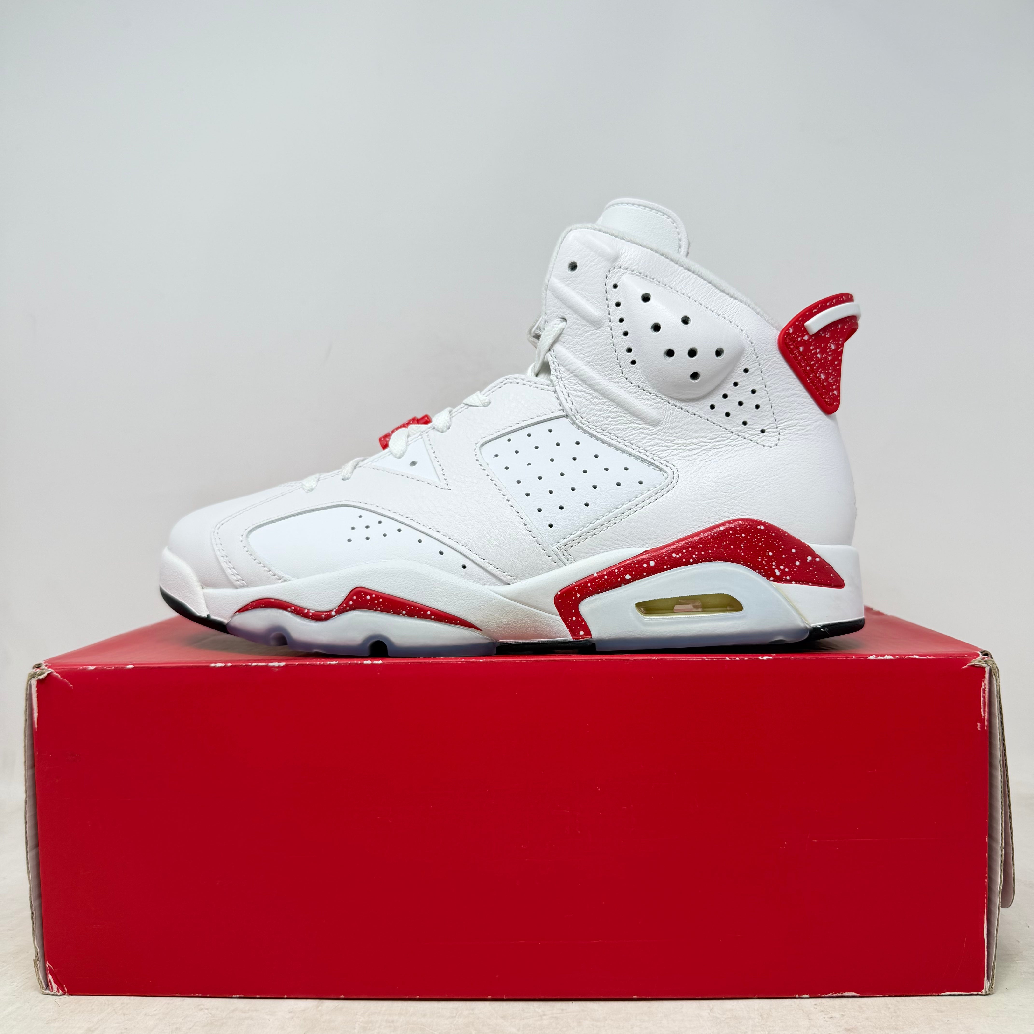 Jordan 6 Retro Red Oreo