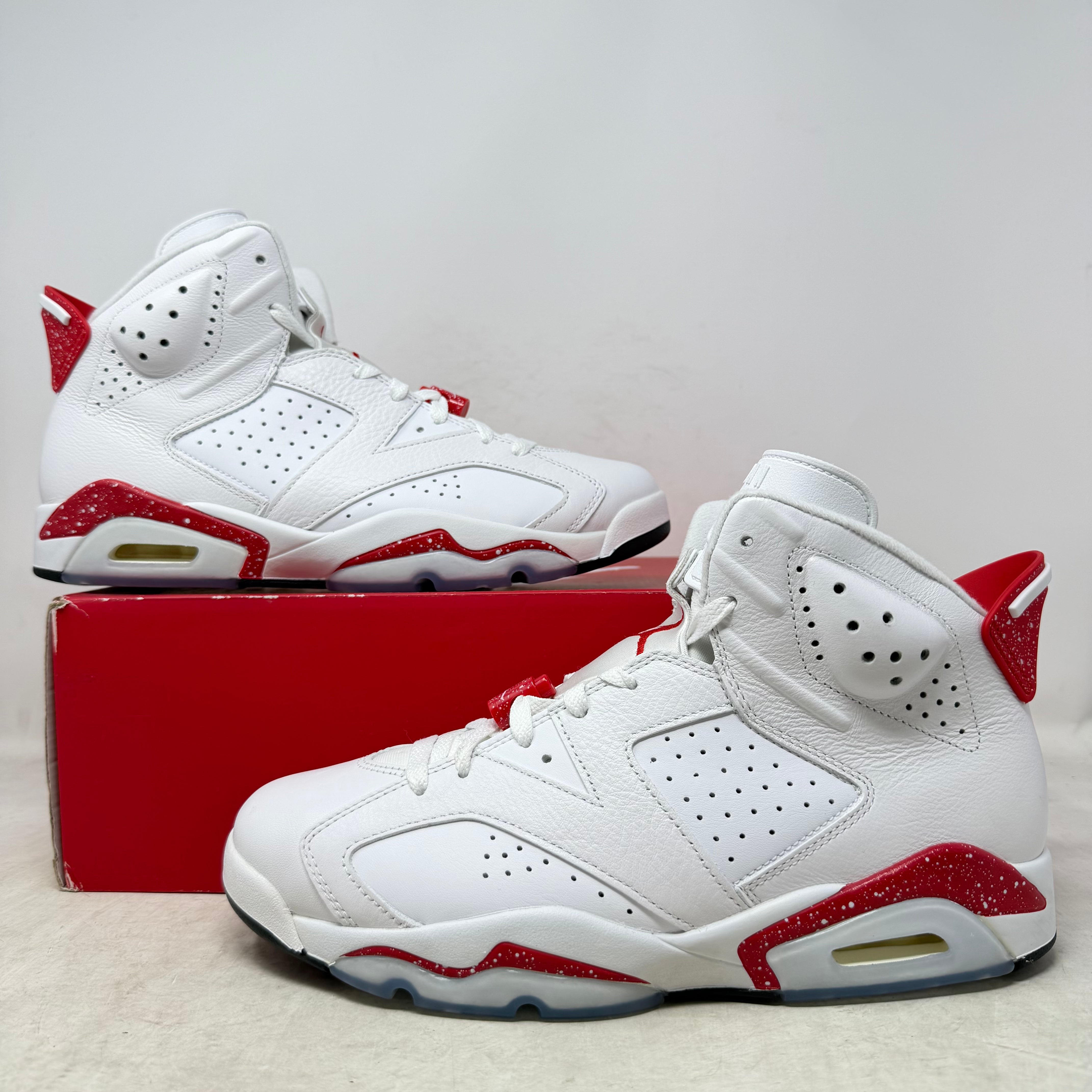 Jordan 6 Retro Red Oreo