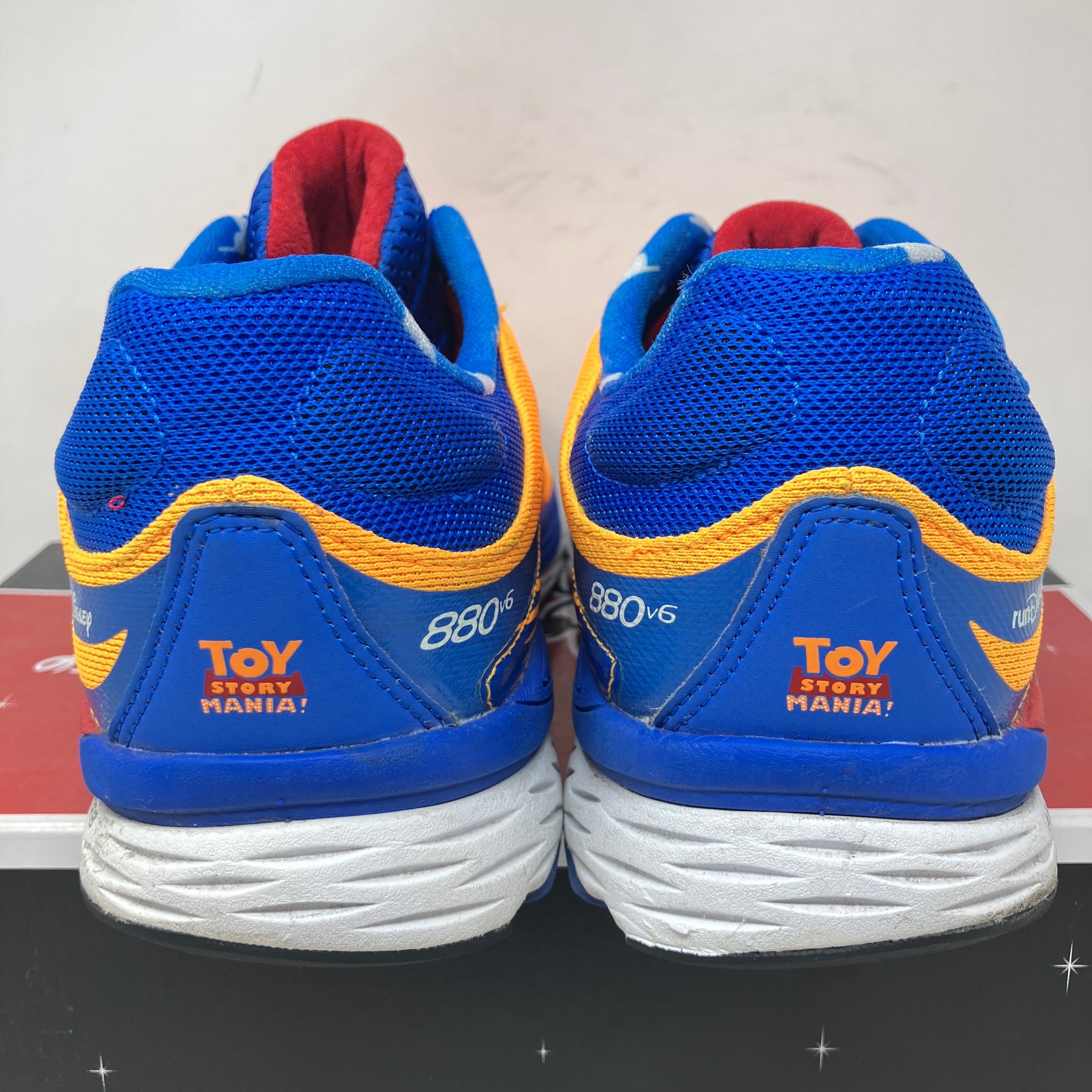 New Balance 880 V6 x RunDisney Orange