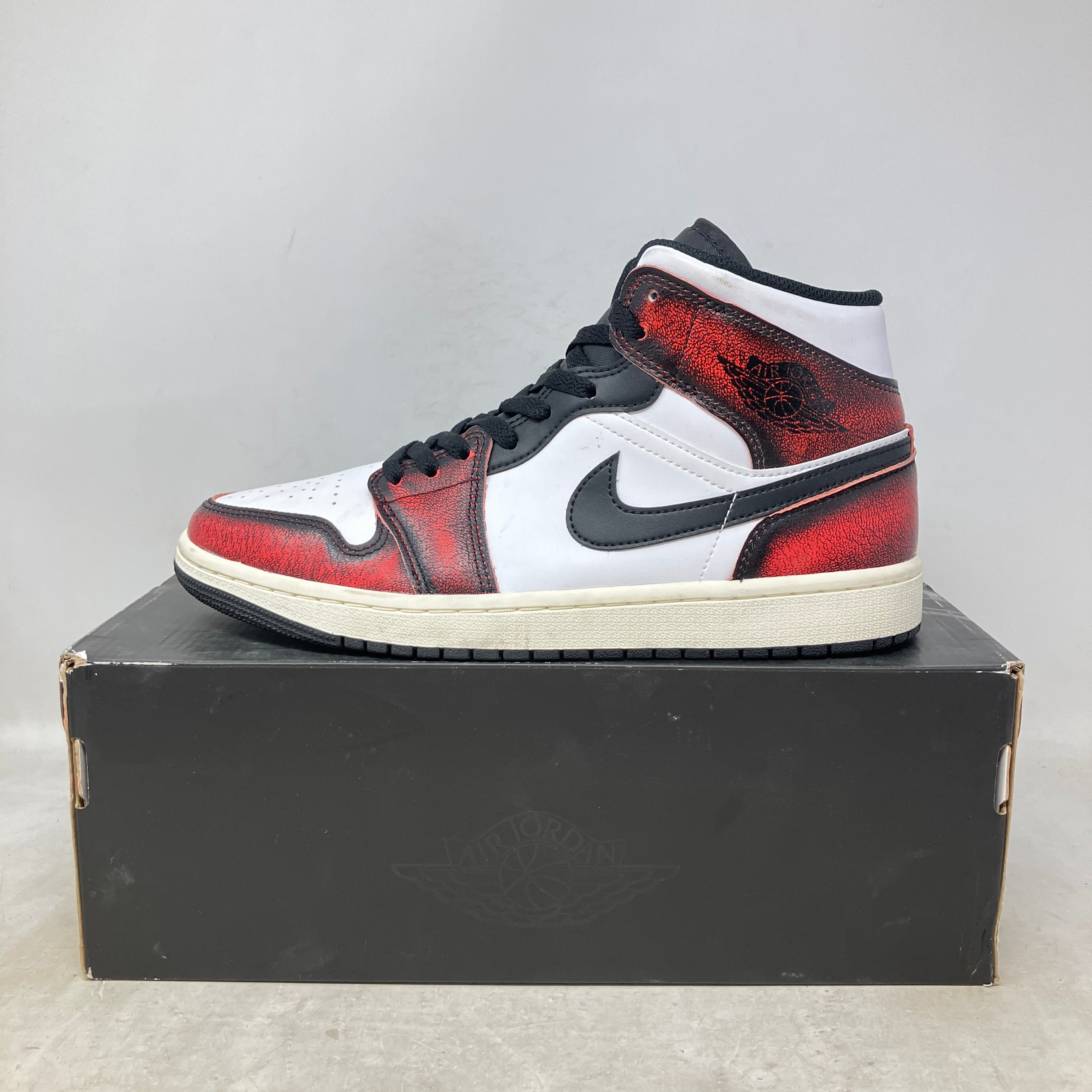 Jordan 1 Mid Wear-Away Chicago