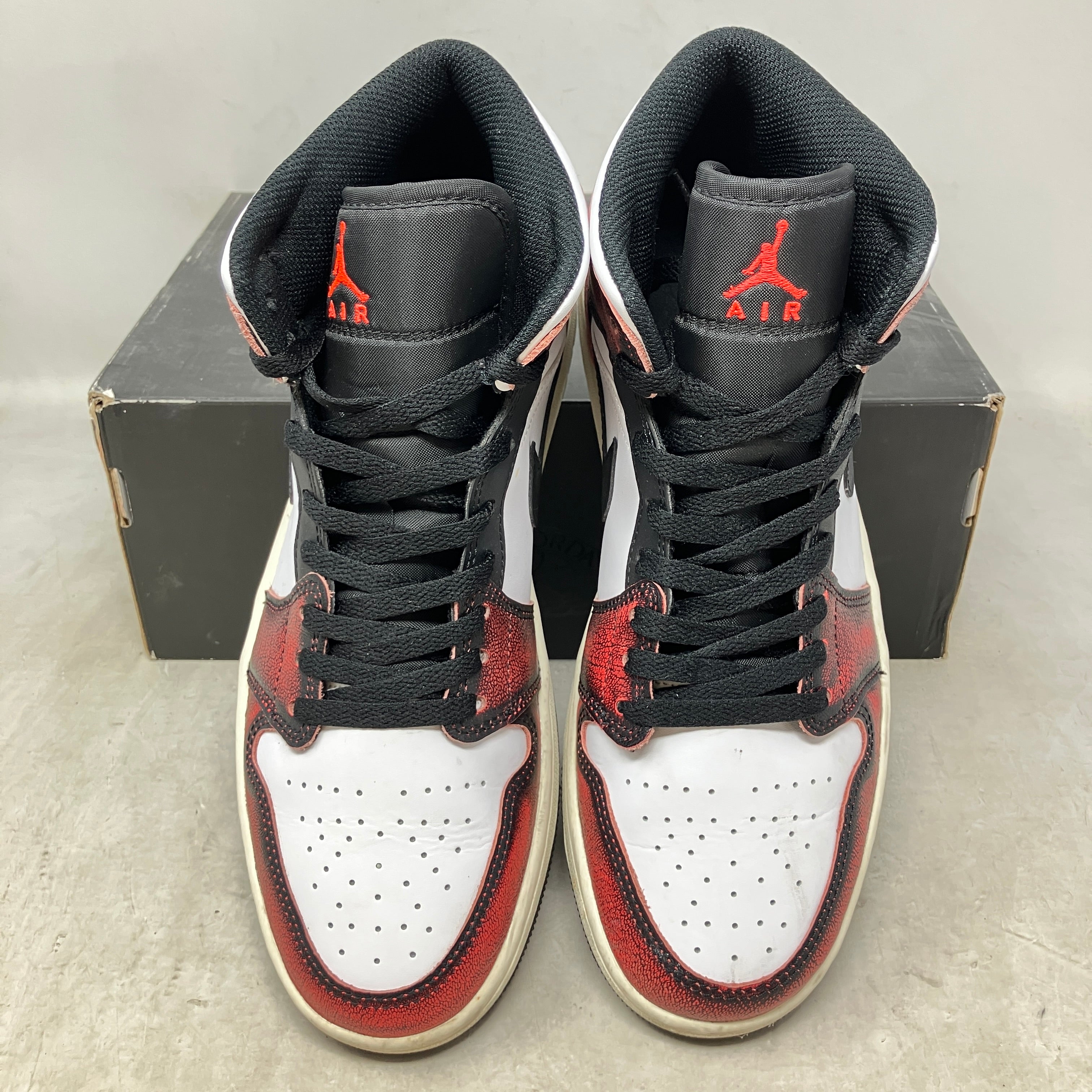 Jordan 1 Mid Wear-Away Chicago