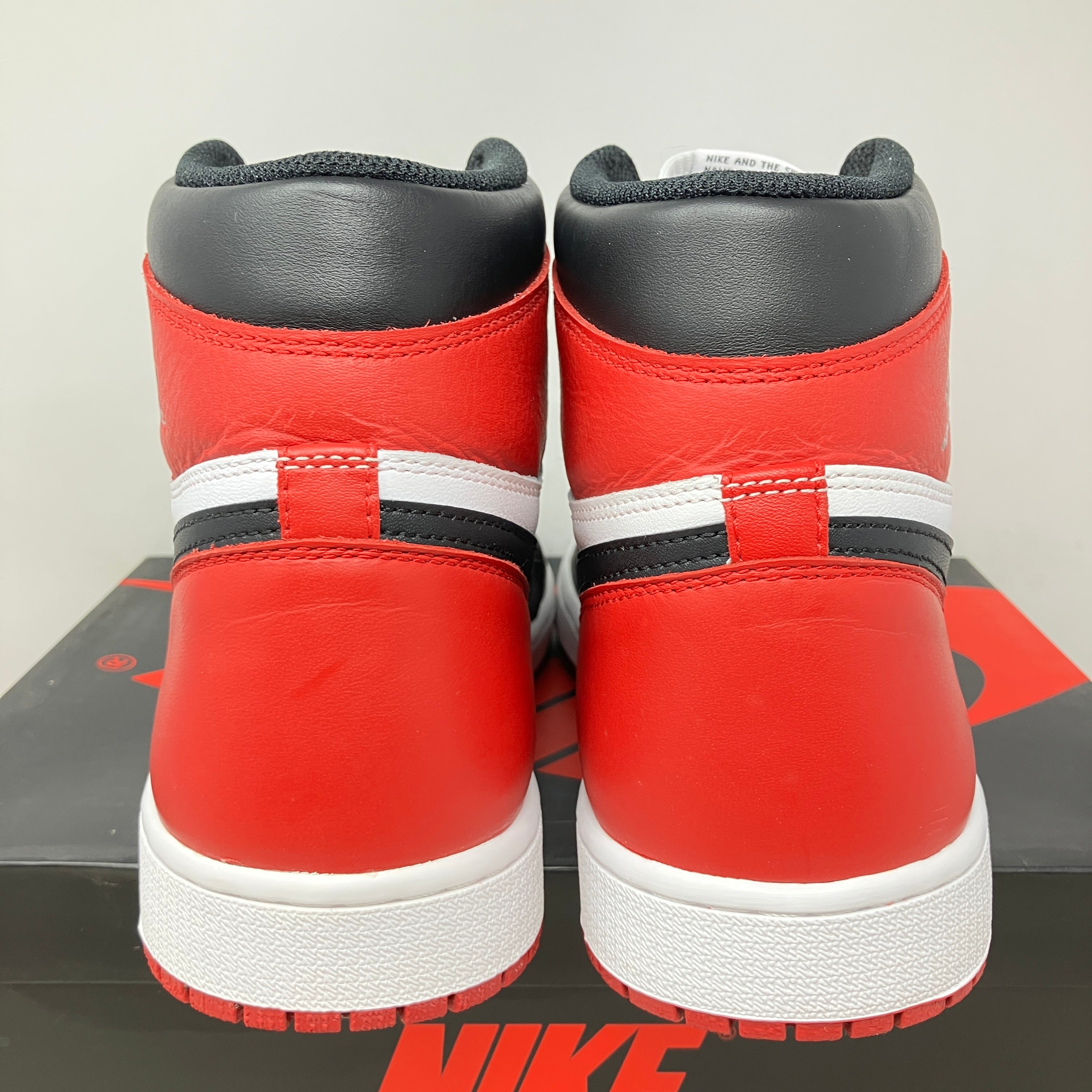 Jordan 1 Retro Black Toe (2016)