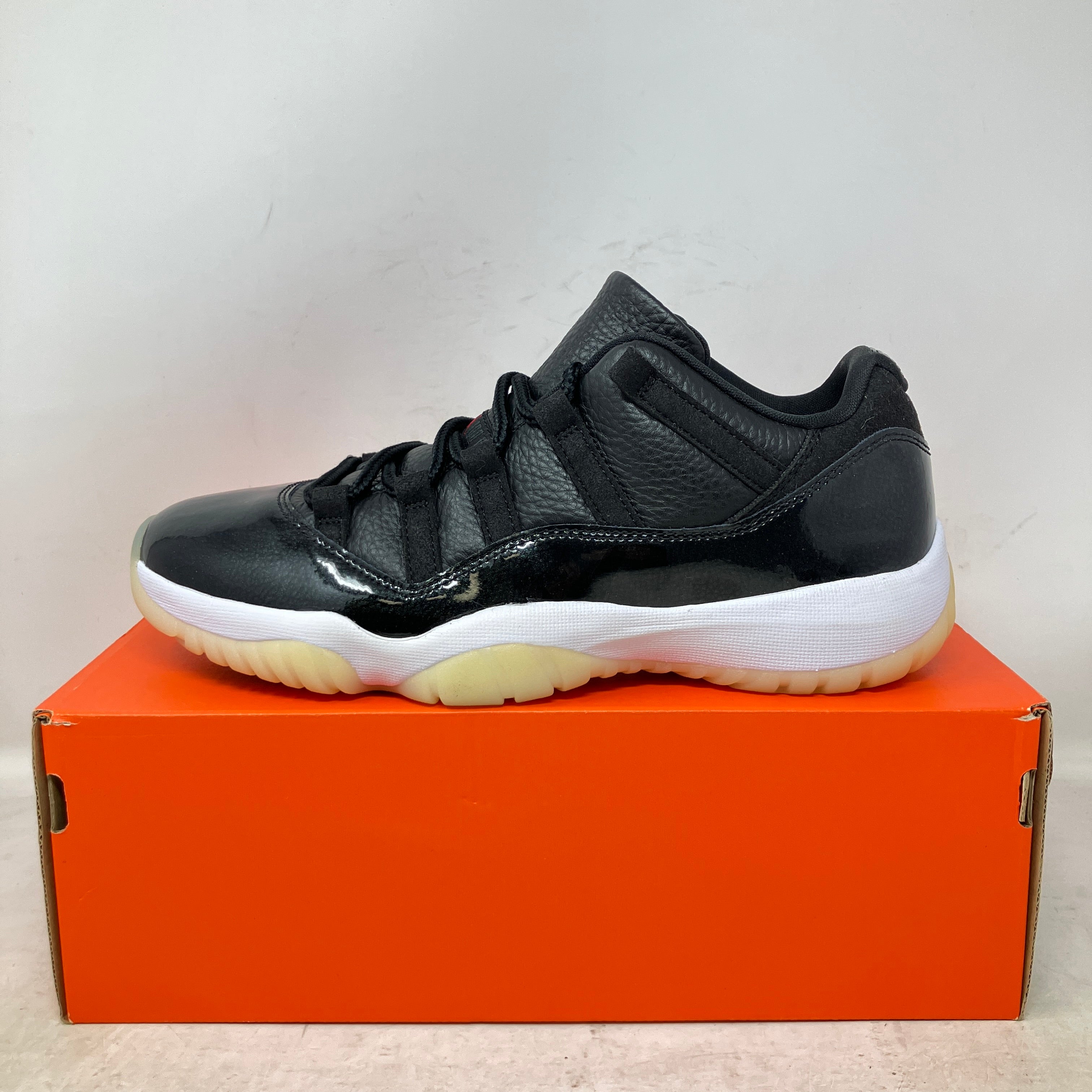 Jordan 11 Retro Low 72-10