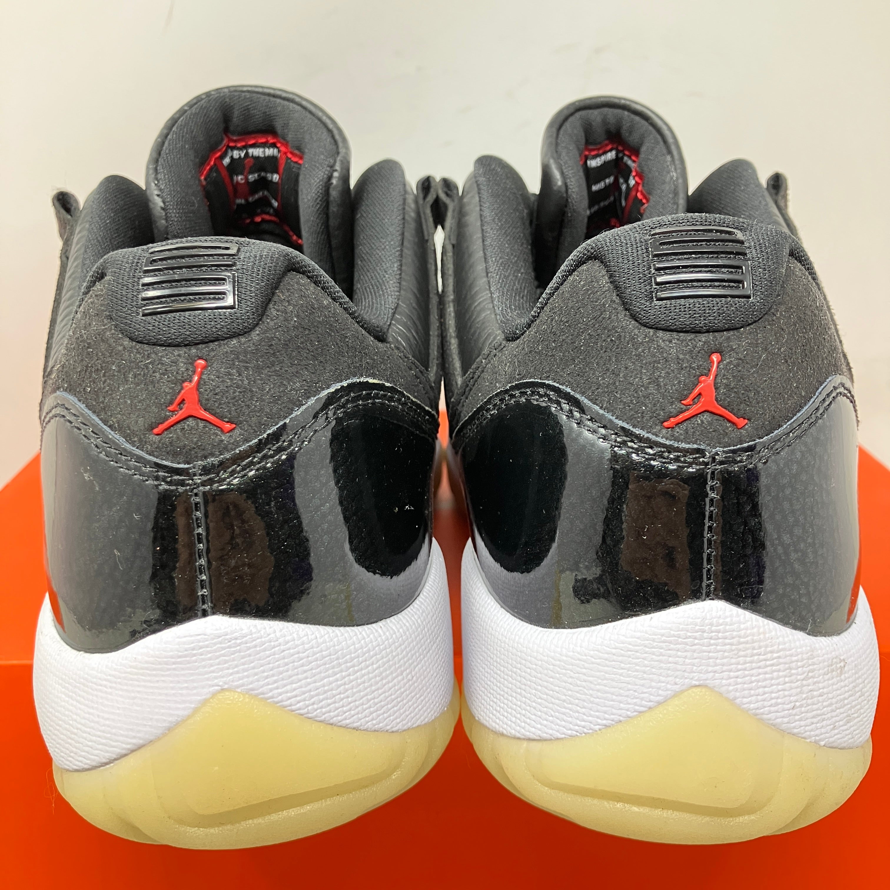 Jordan 11 Retro Low 72-10