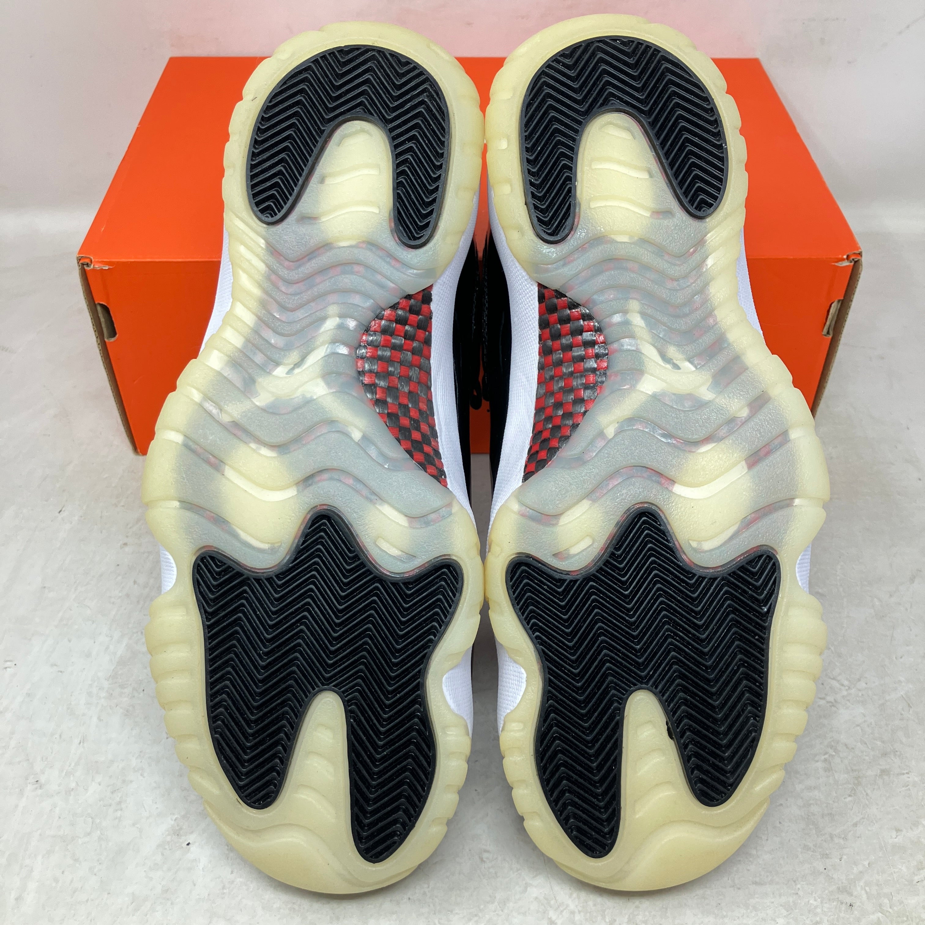 Jordan 11 Retro Low 72-10
