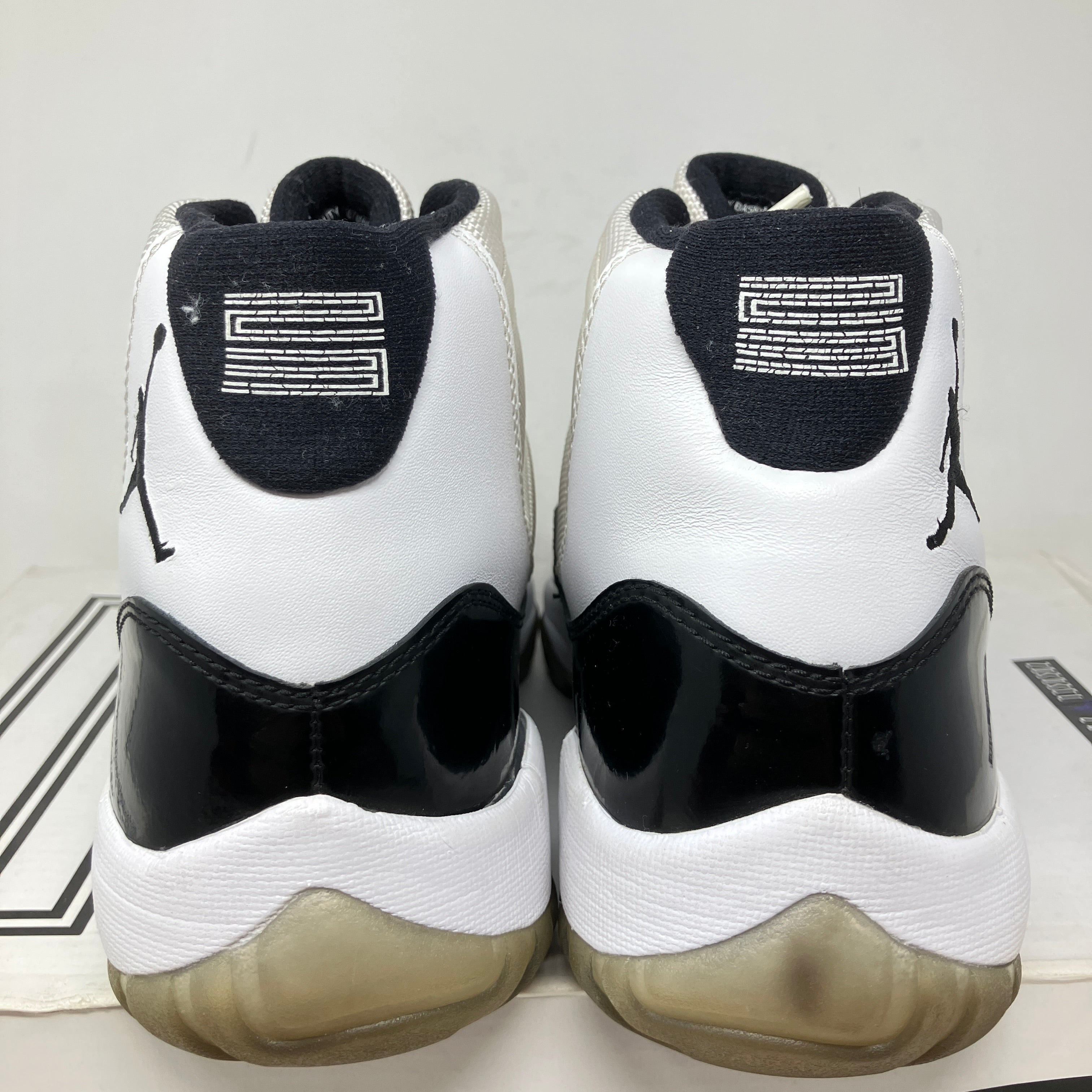 Jordan 11 Retro Concord (2011)