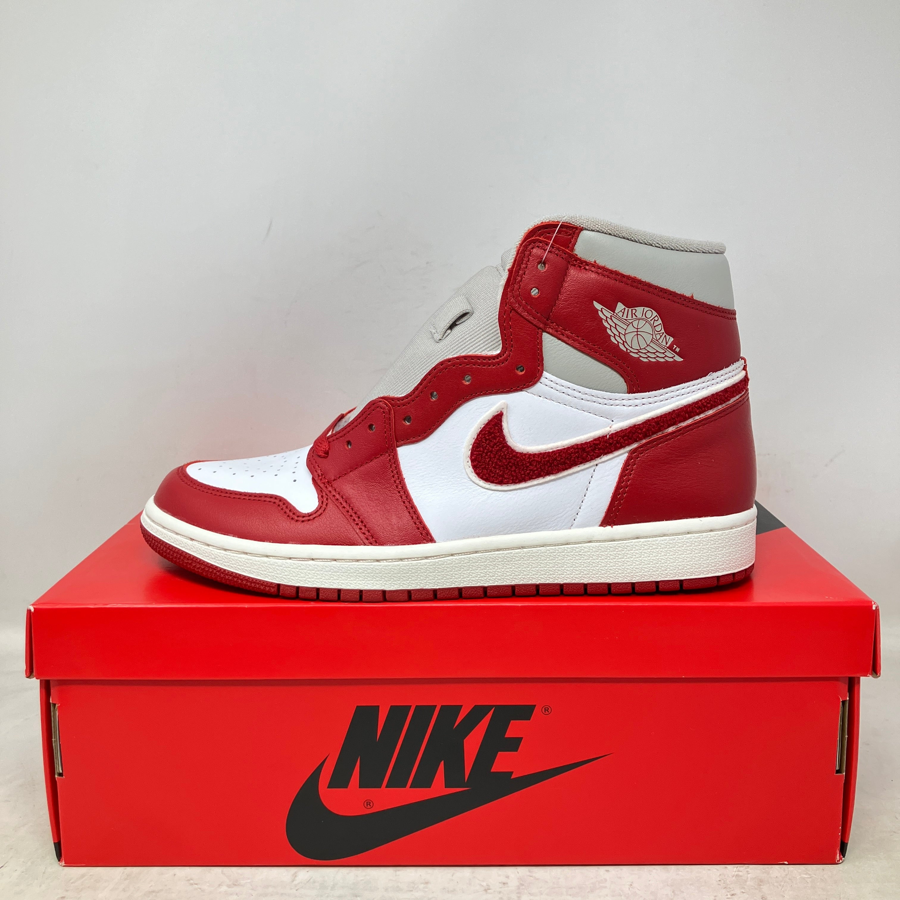 Jordan 1 Retro High OG Varsity Red (Women's)