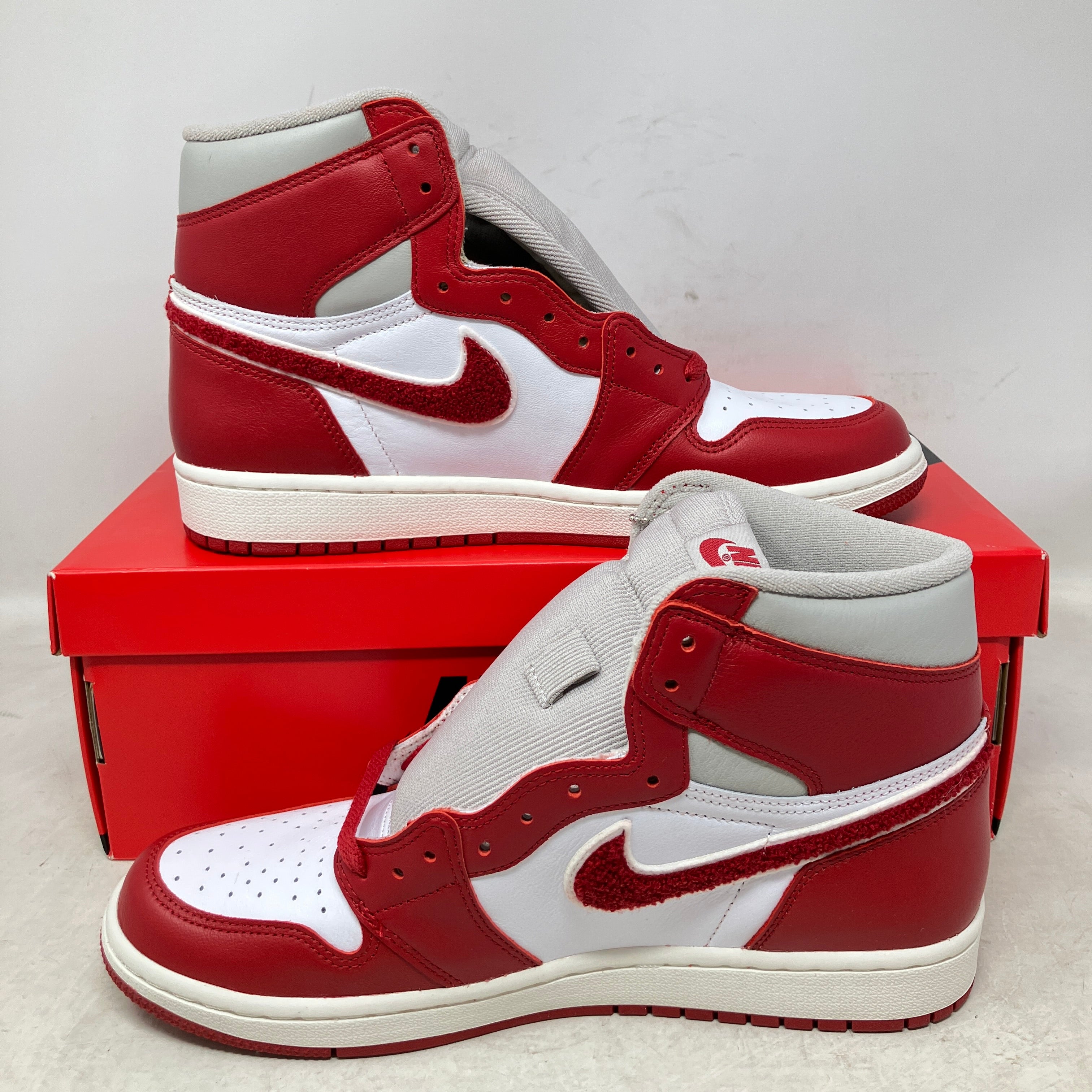 Jordan 1 Retro High OG Varsity Red (Women's)