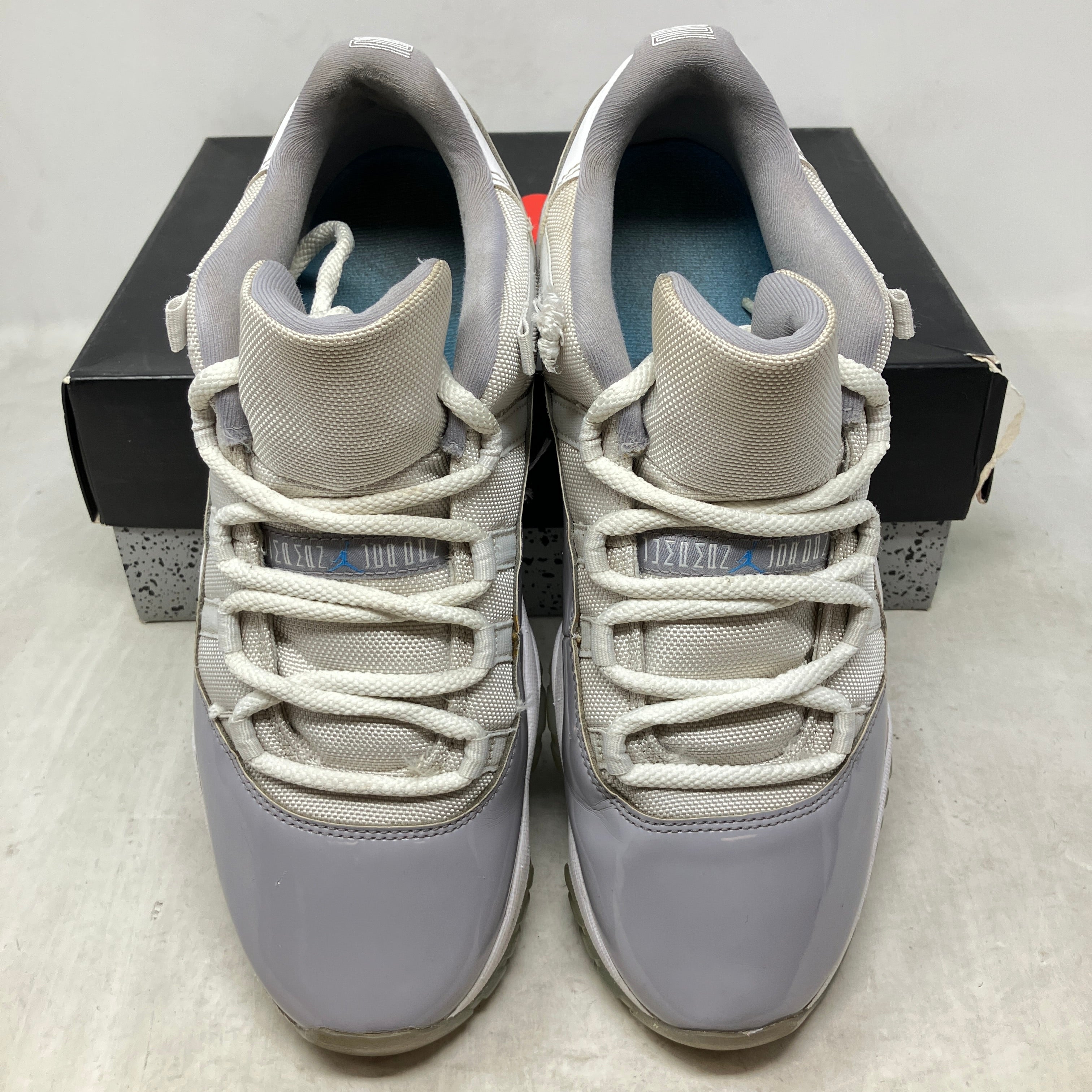 Jordan 11 Retro Low Cement Grey