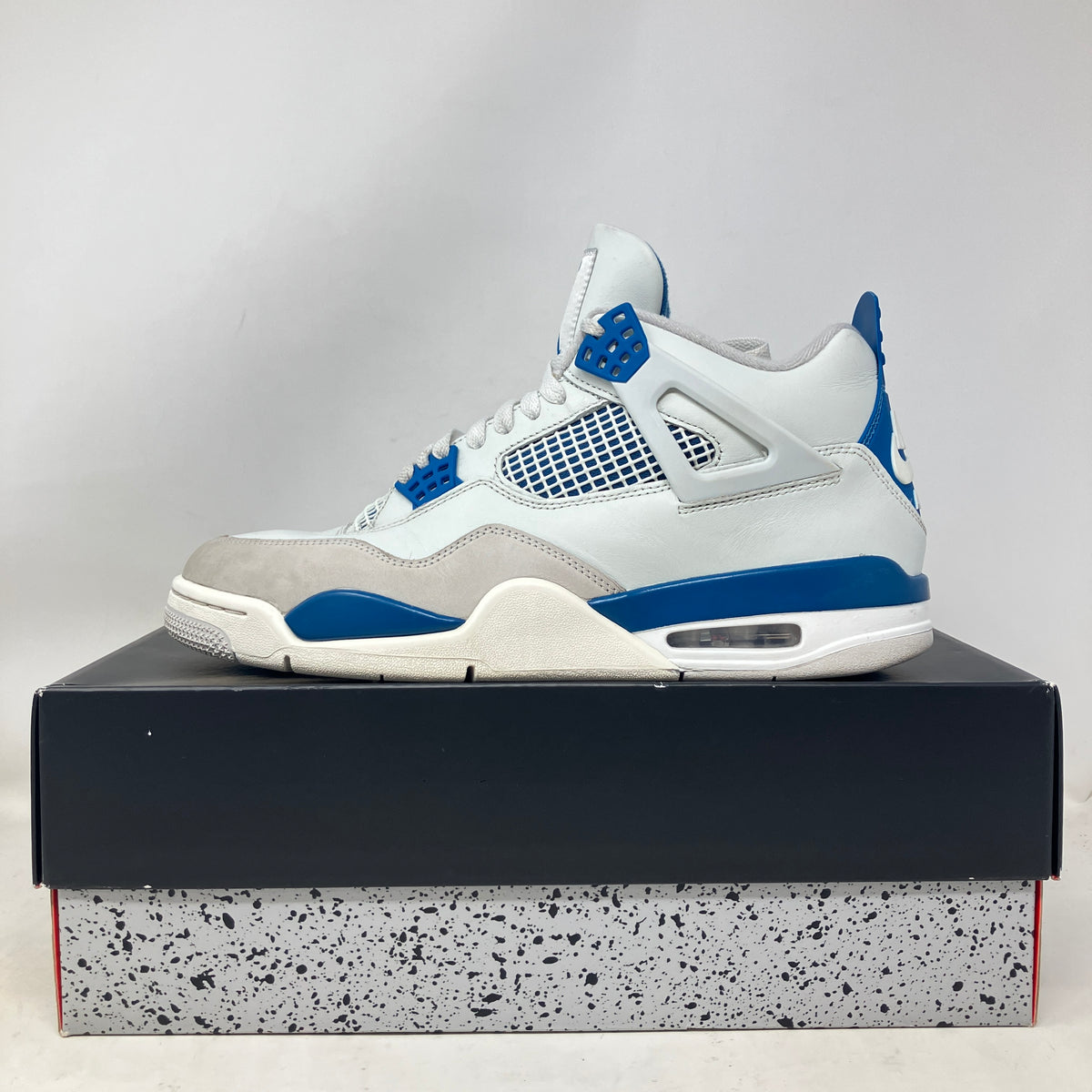 Jordan 4 Retro Military Blue (2024)