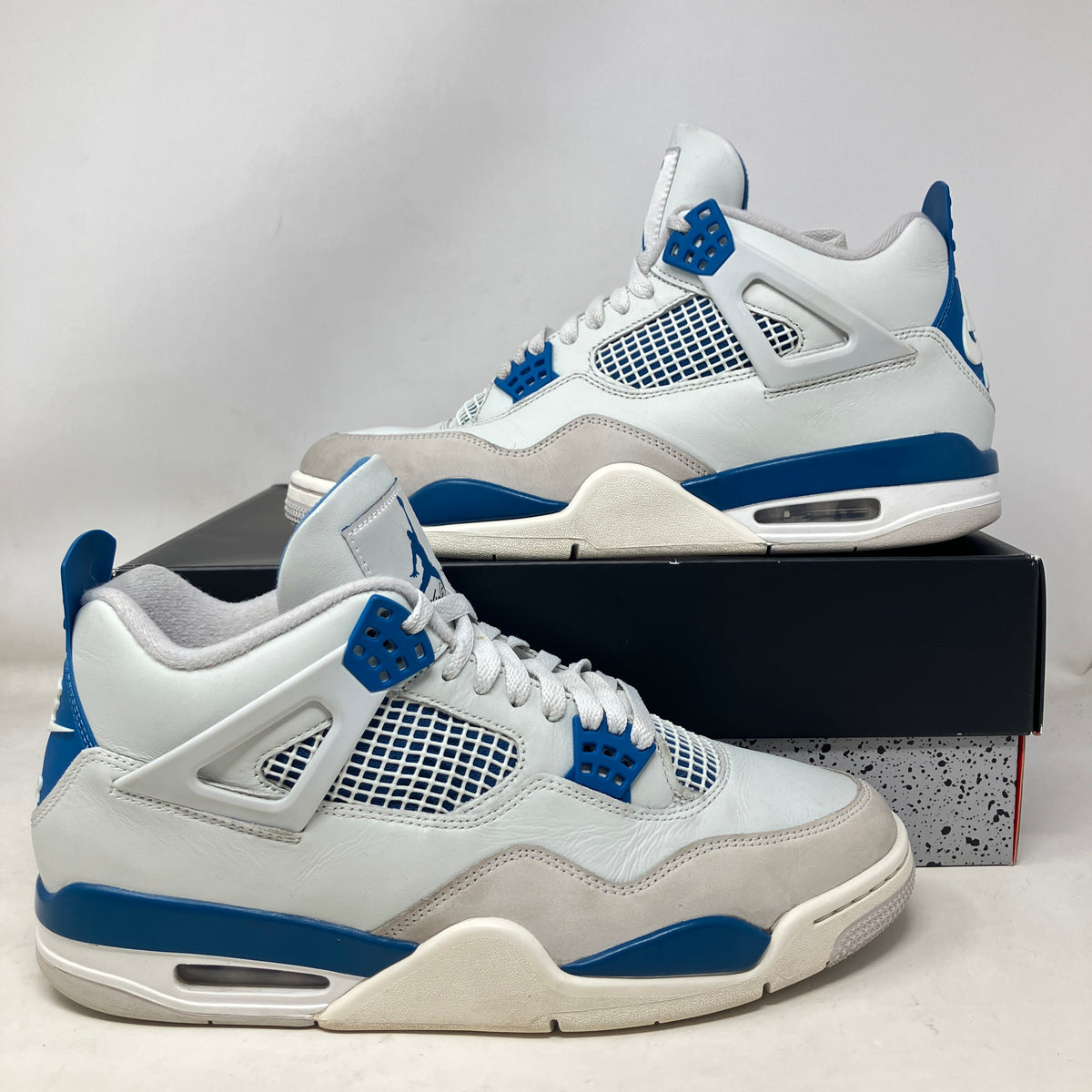 Jordan 4 Retro Military Blue (2024)