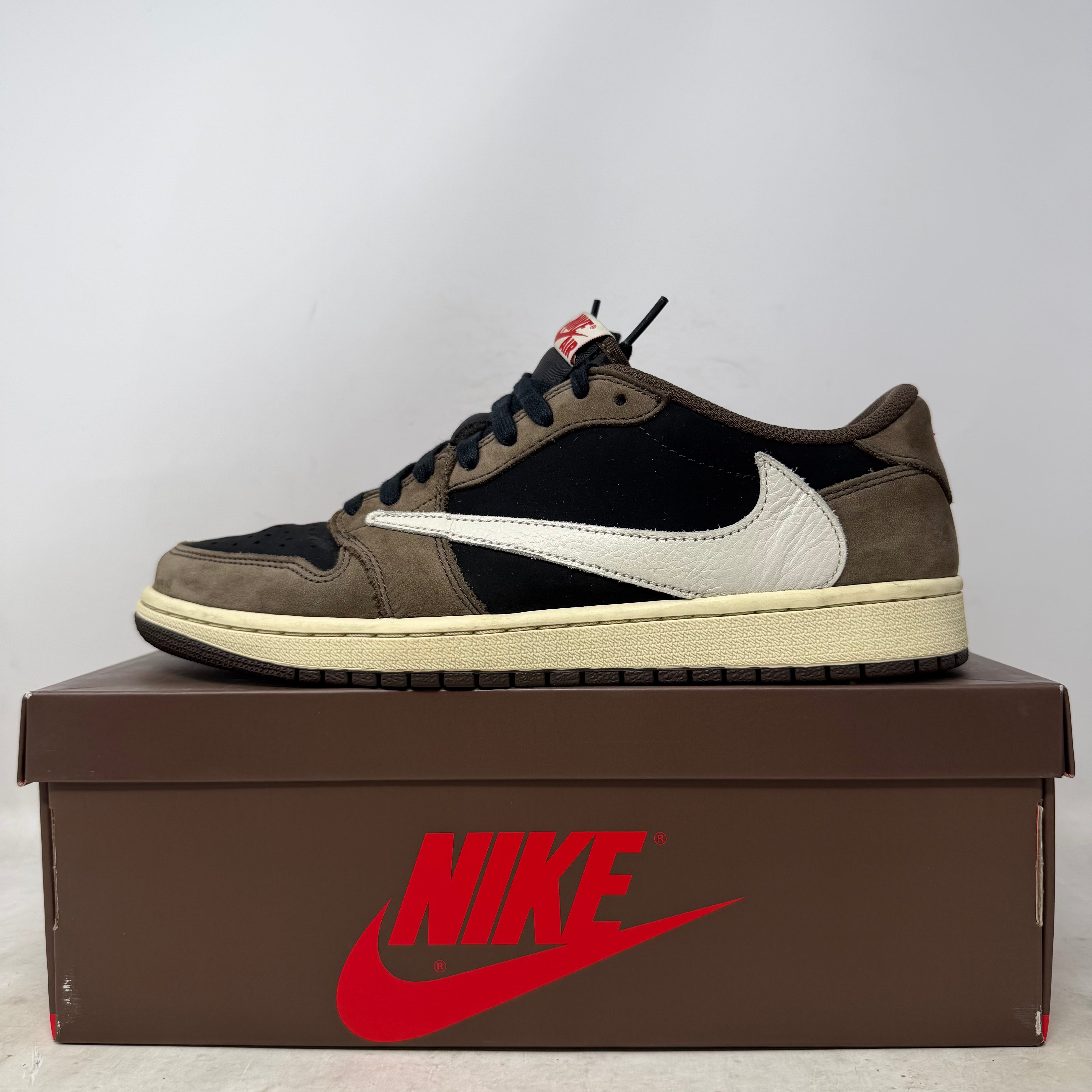 Jordan 1 Retro Low OG SP Travis Scott Mocha