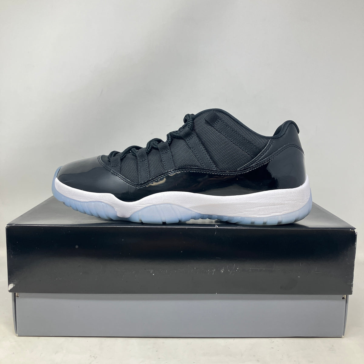 Jordan 11 Retro Low Space Jam