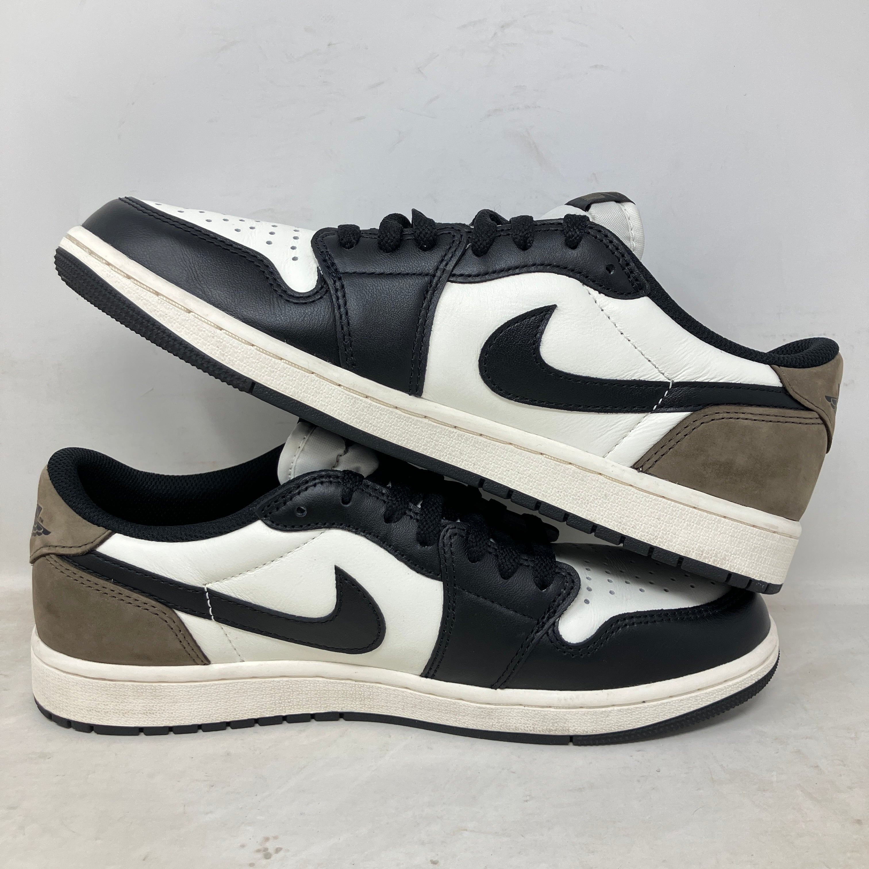 Jordan 1 Retro Low OG Mocha