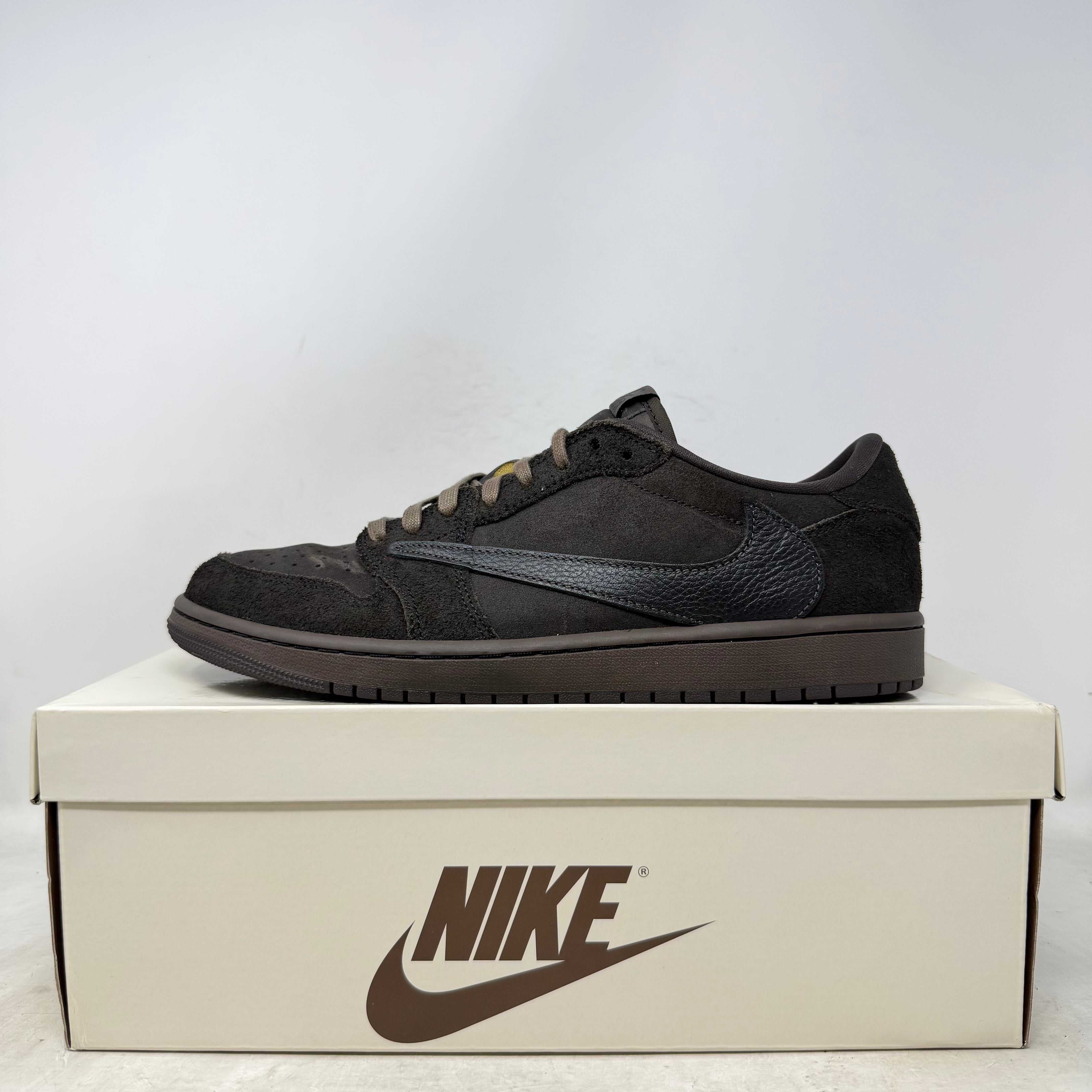 Jordan 1 Retro Low OG SP Travis Scott Velvet Brown