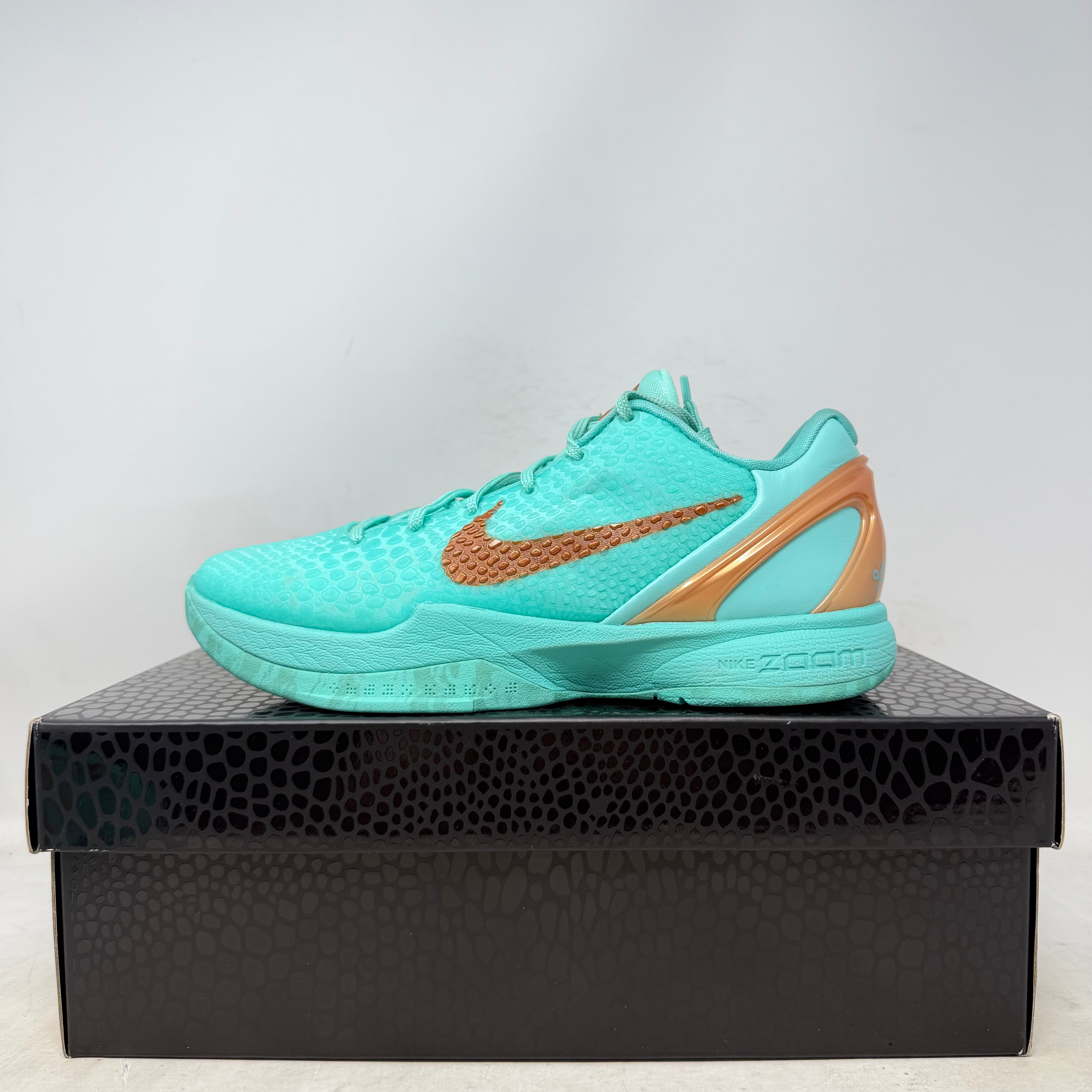 Nike Kobe 6 Protro Jalen Brunson Statue of Liberty