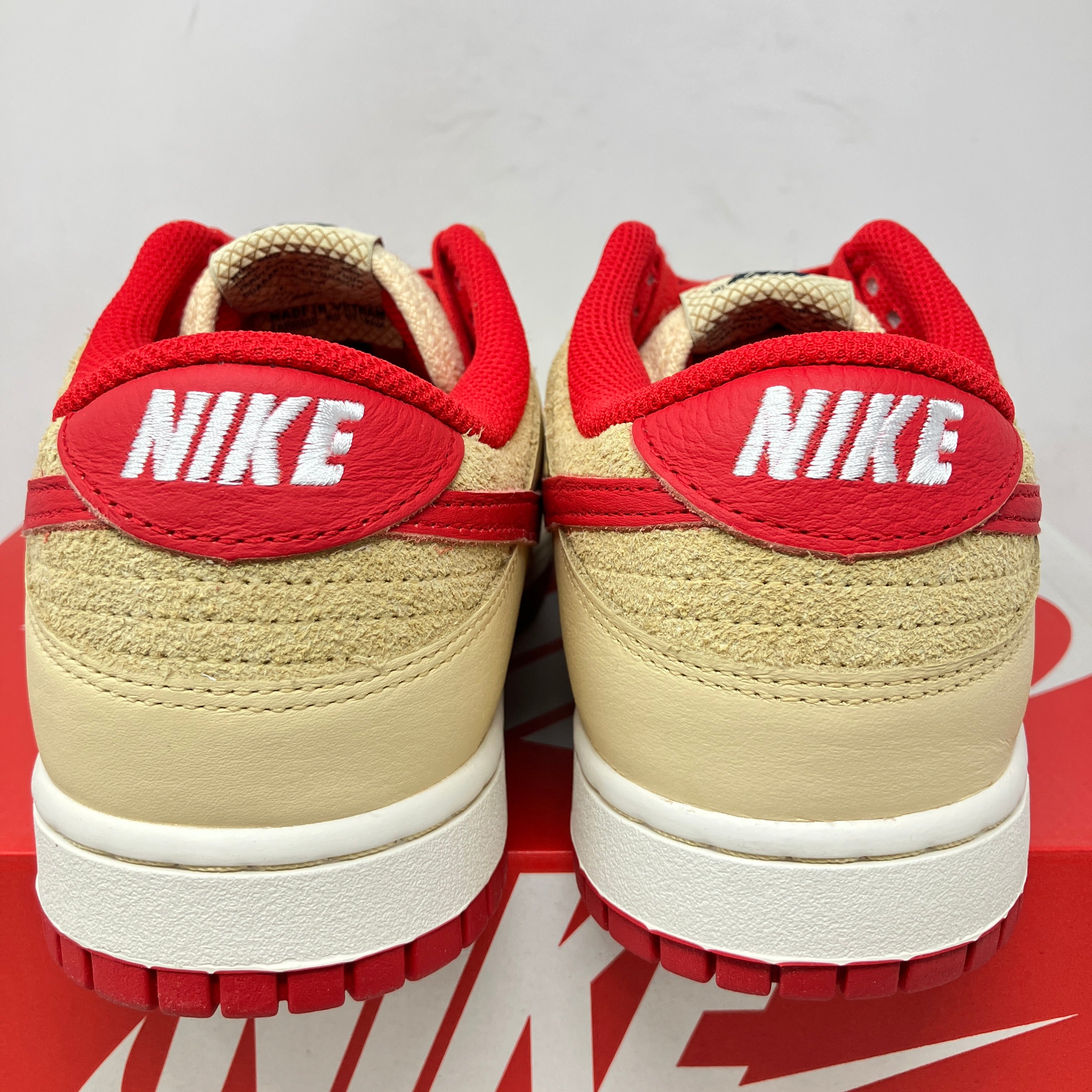 Nike Dunk Low Retro SE Strawberry Waffle