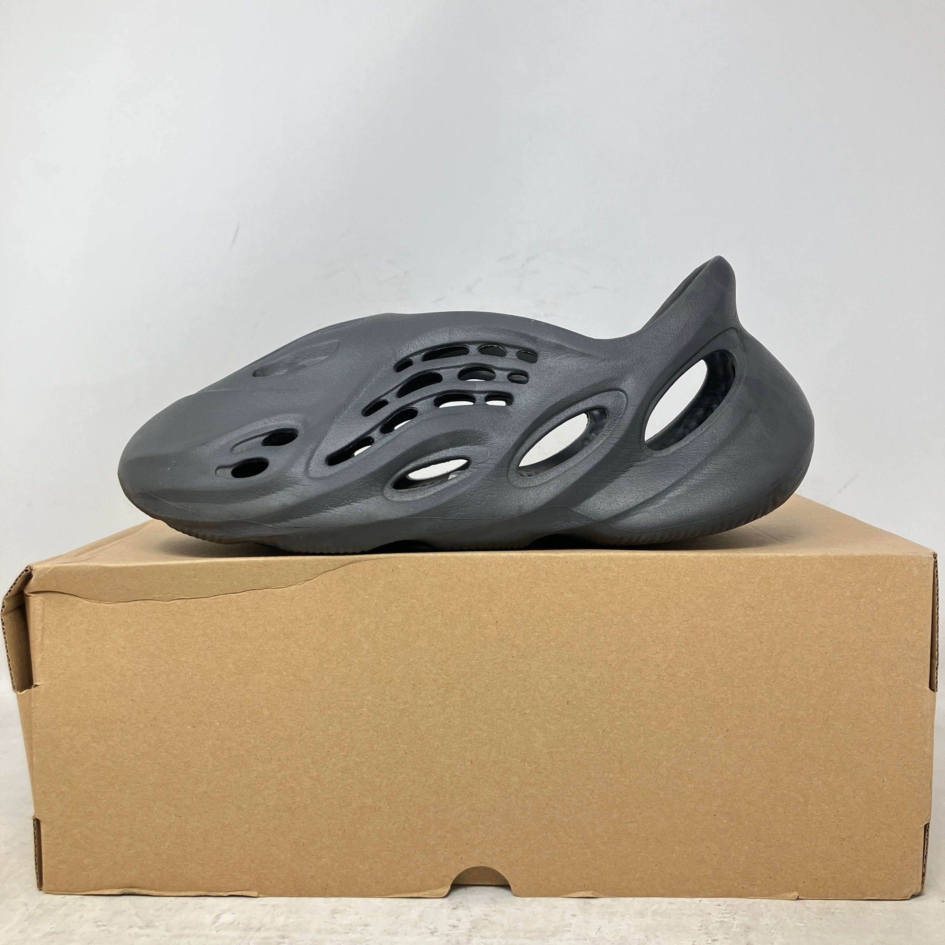 adidas Yeezy Foam RNR Onyx