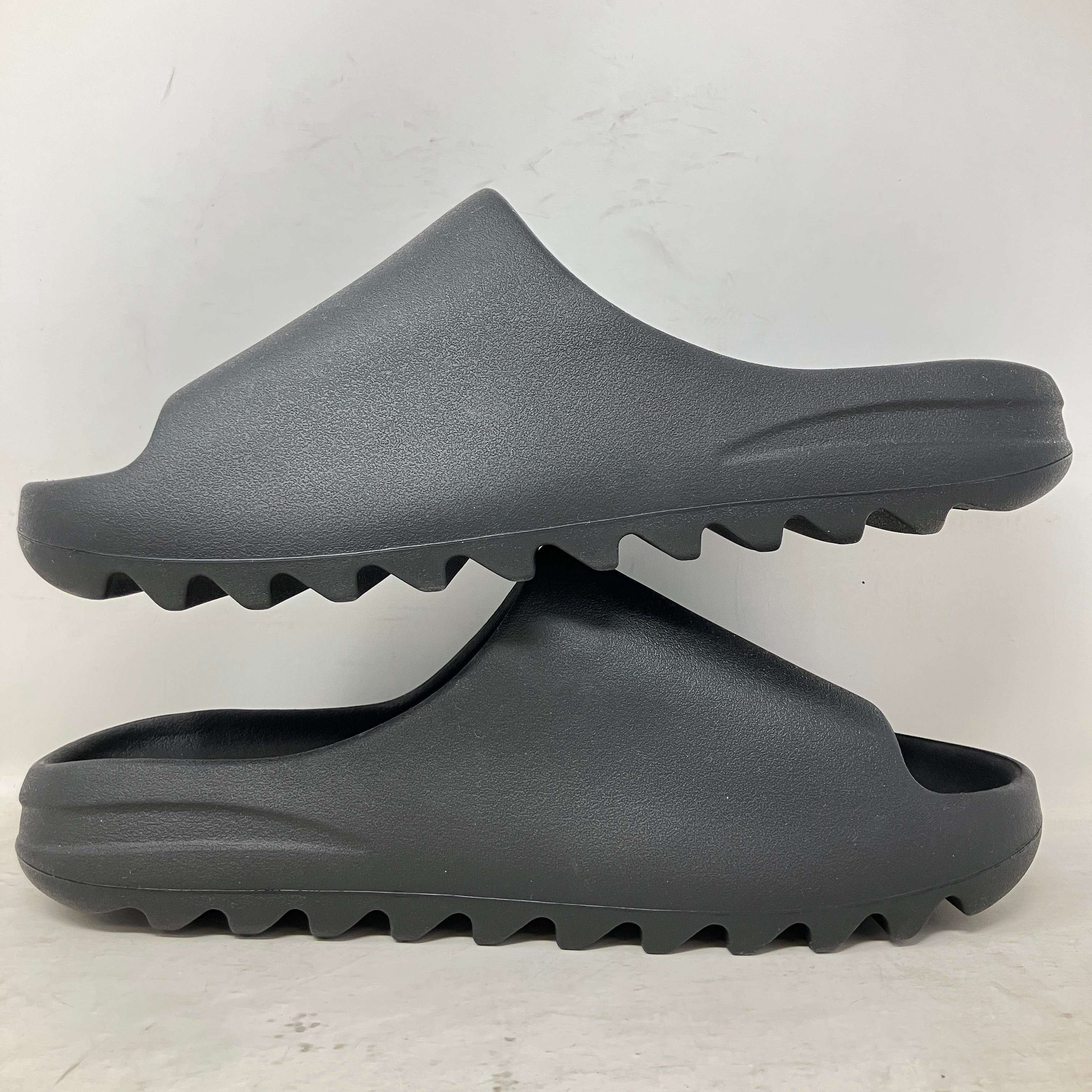 YZY YS-01 Black