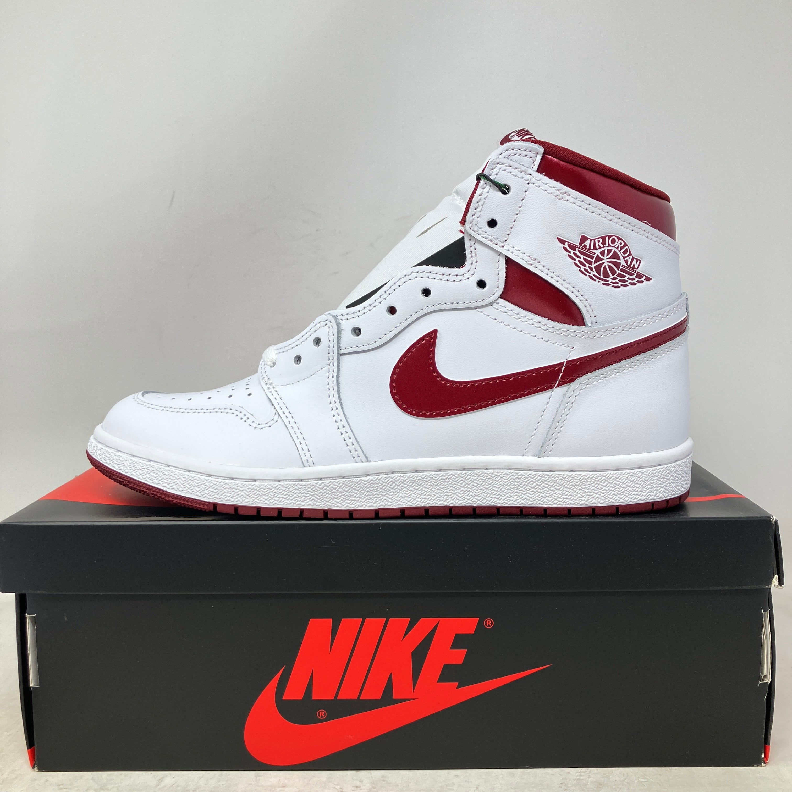 Jordan 1 Retro High '85 OG Metallic Burgundy