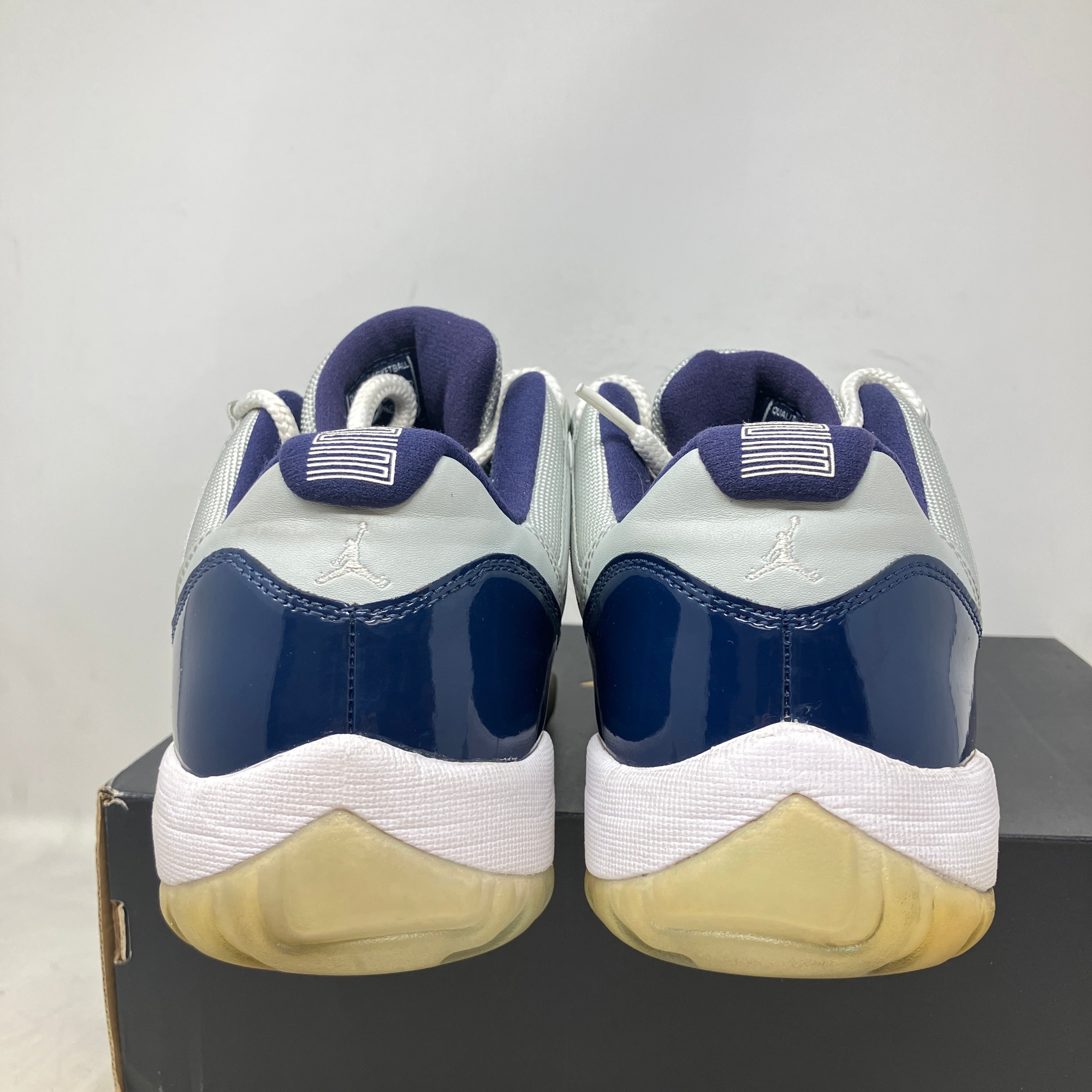 Jordan 11 Retro Low Georgetown