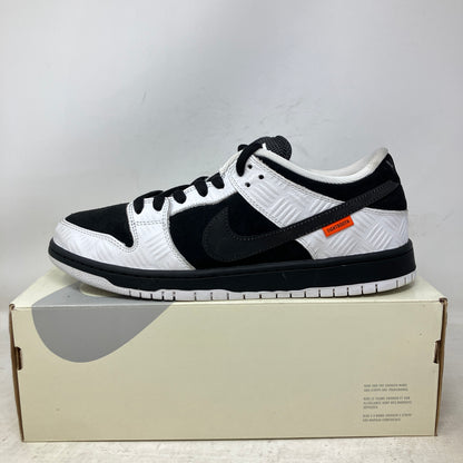 Nike SB Dunk Low TIGHTBOOTH