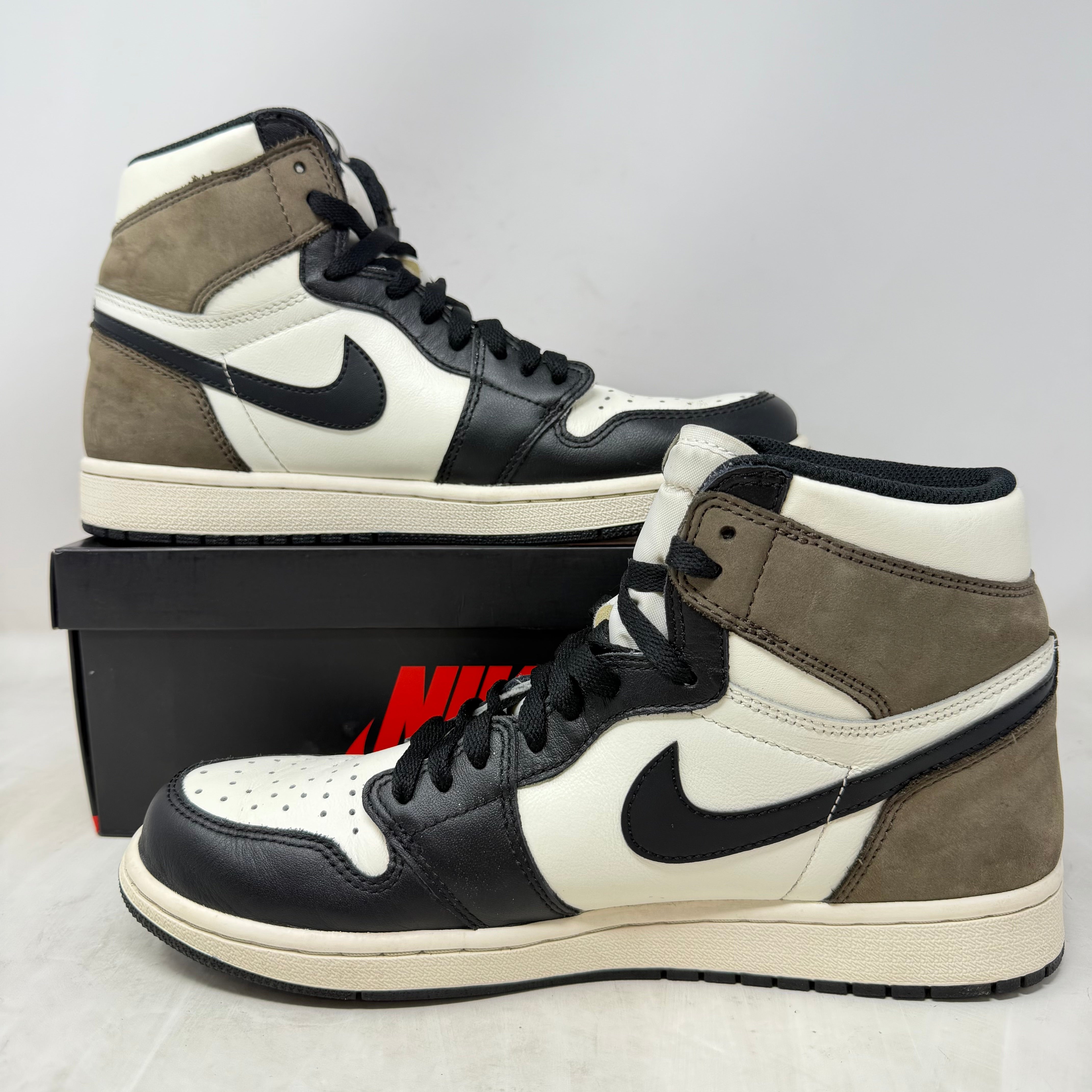 Jordan 1 Retro High Dark Mocha
